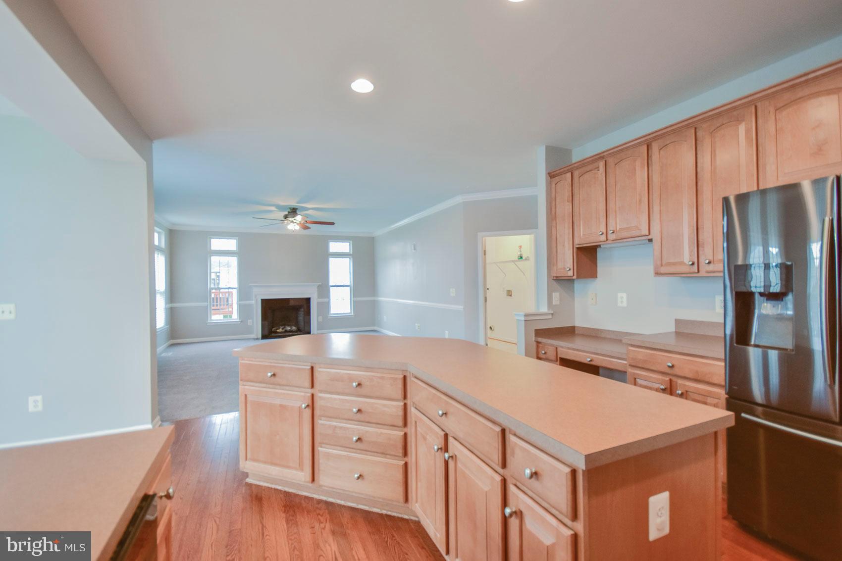 LAKELAND PLACE - Residential