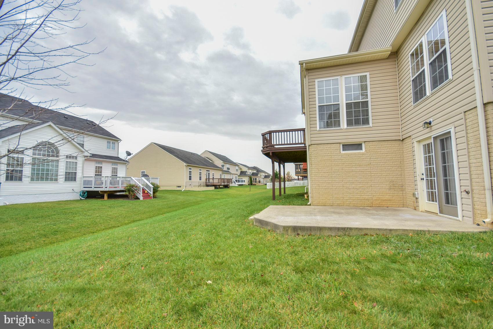 LAKELAND PLACE - Residential