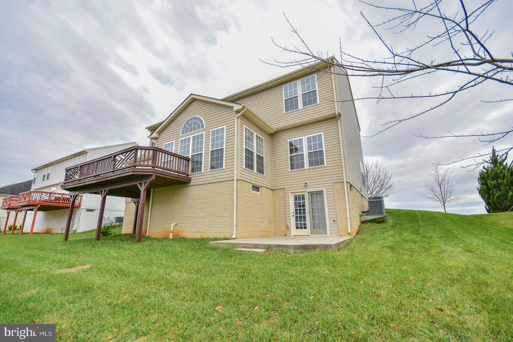 LAKELAND PLACE - Residential