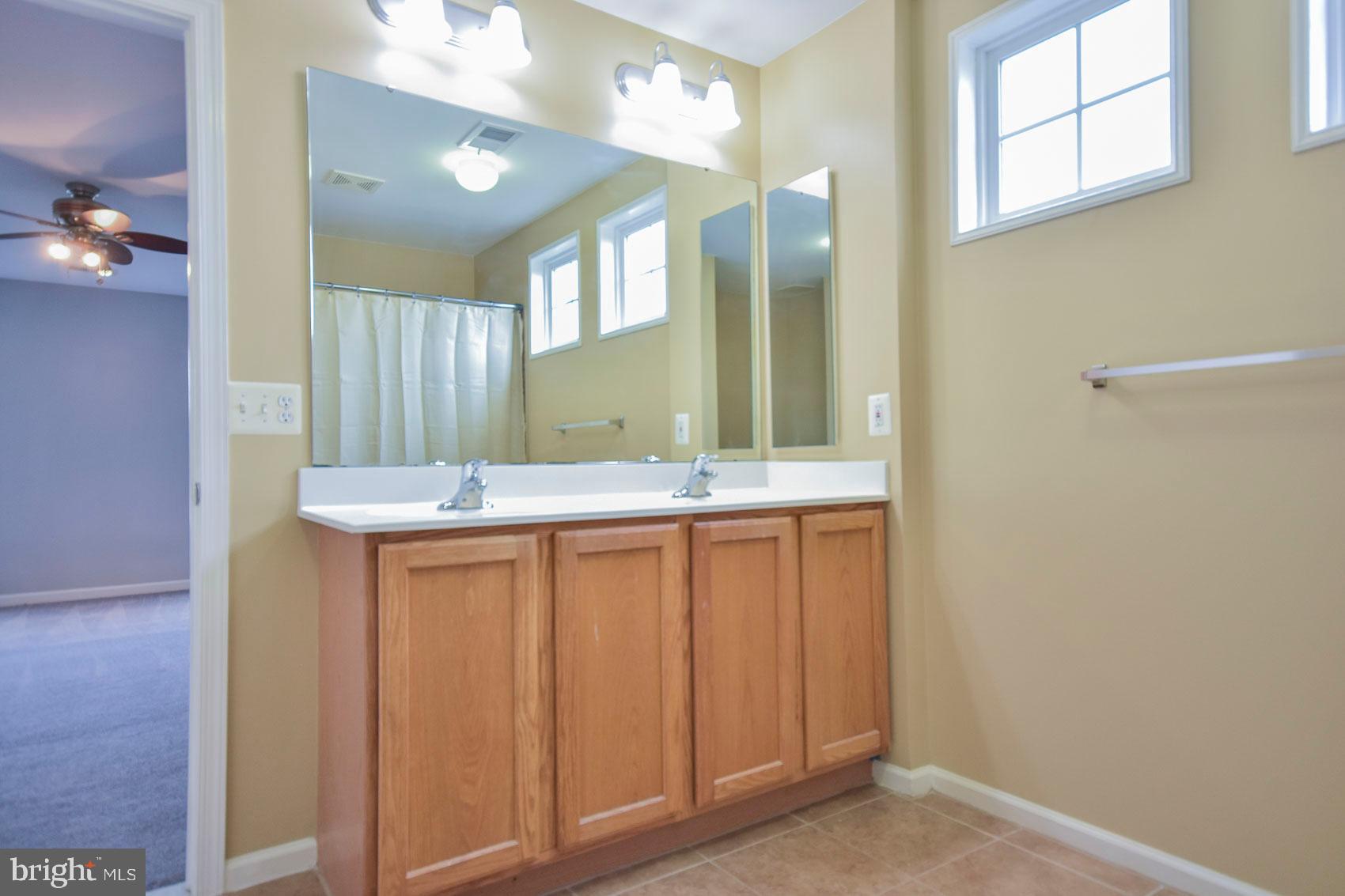 LAKELAND PLACE - Residential