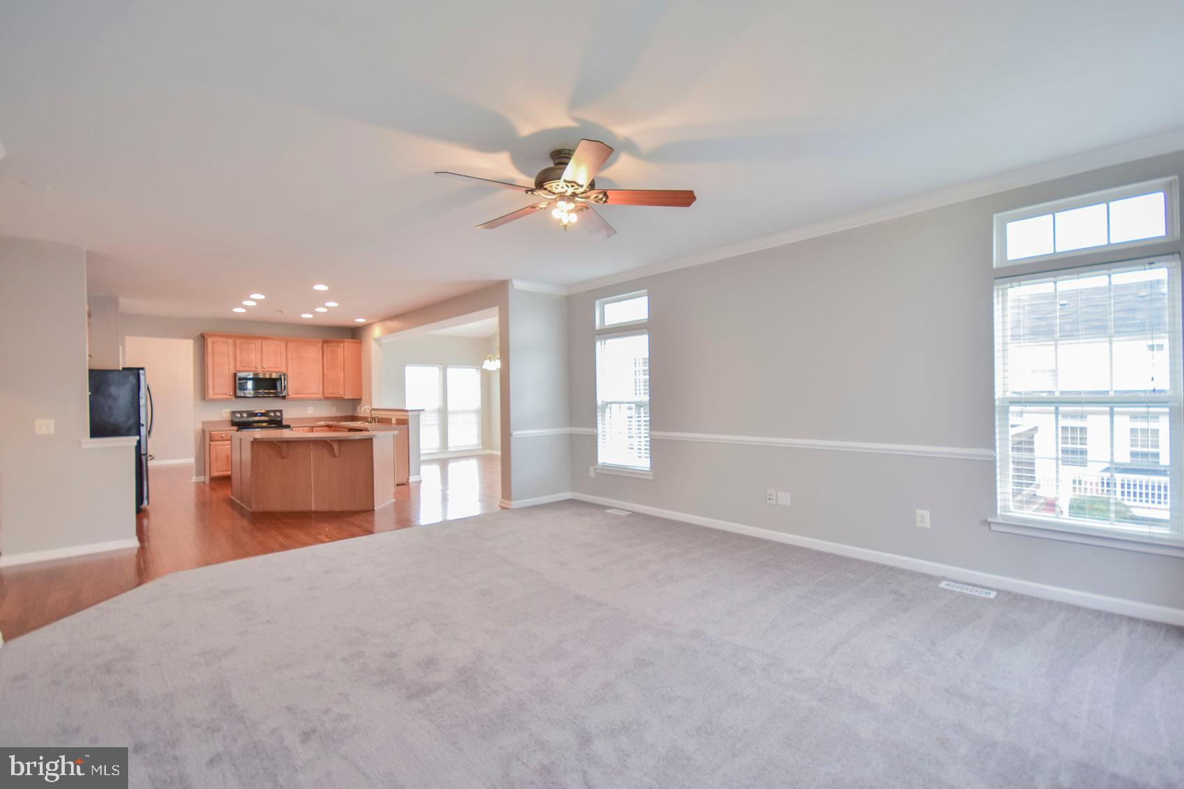 LAKELAND PLACE - Residential