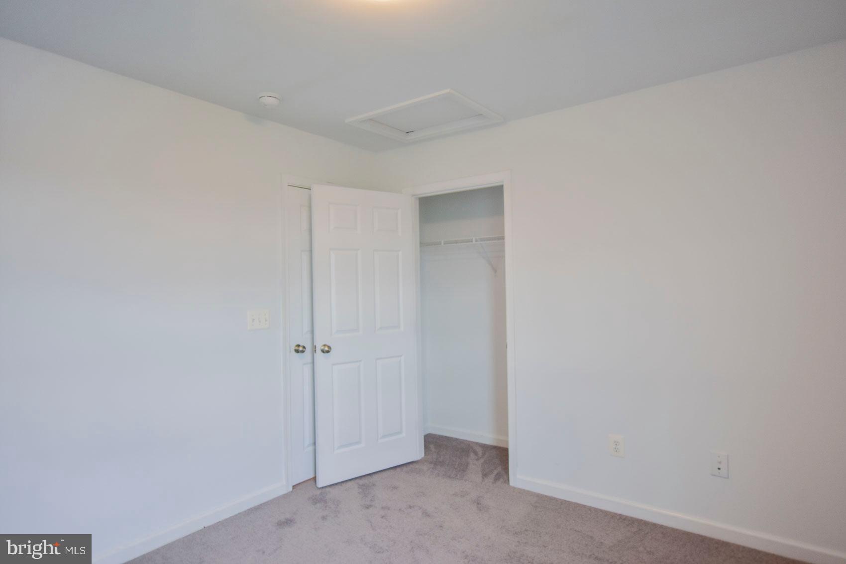 LAKELAND PLACE - Residential