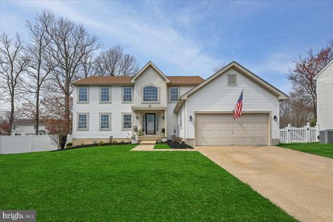 Homes For Sale - 8 Marble Court<br/> SICKLERVILLE, NJ 08081