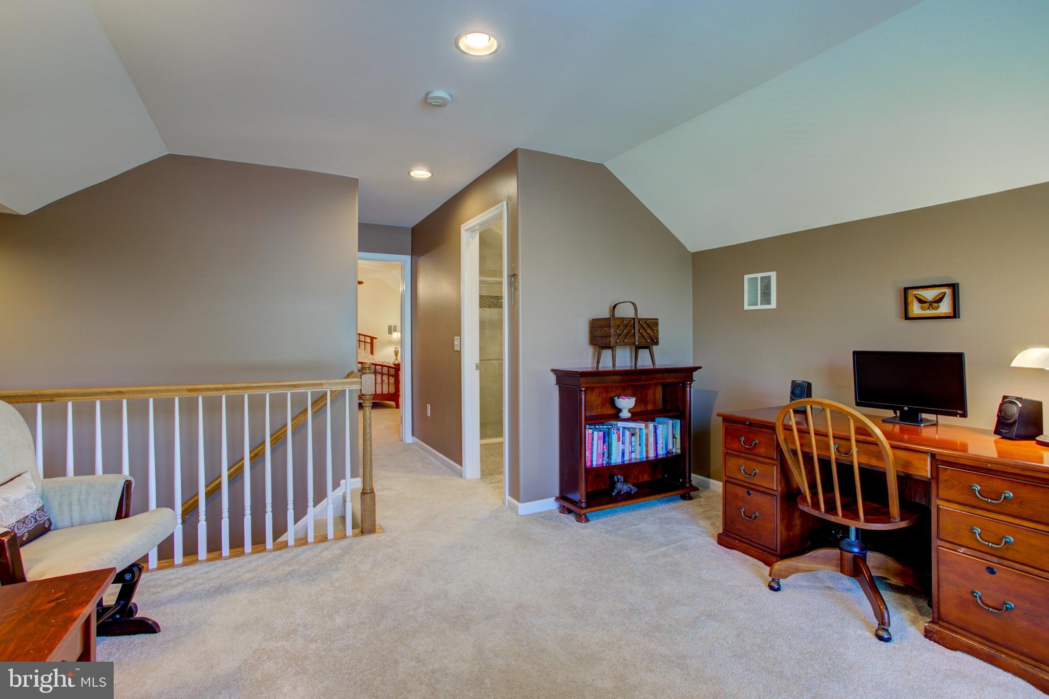 FARMINGTON WAY - Residential