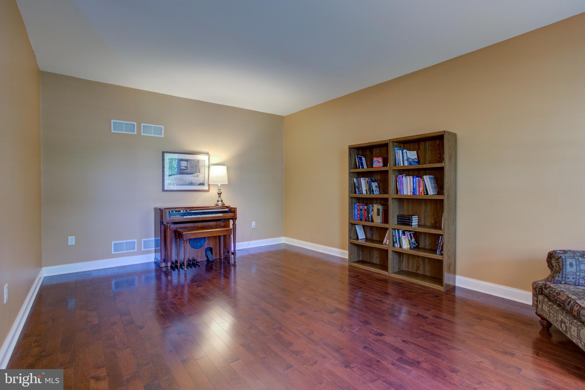 FARMINGTON WAY - Residential