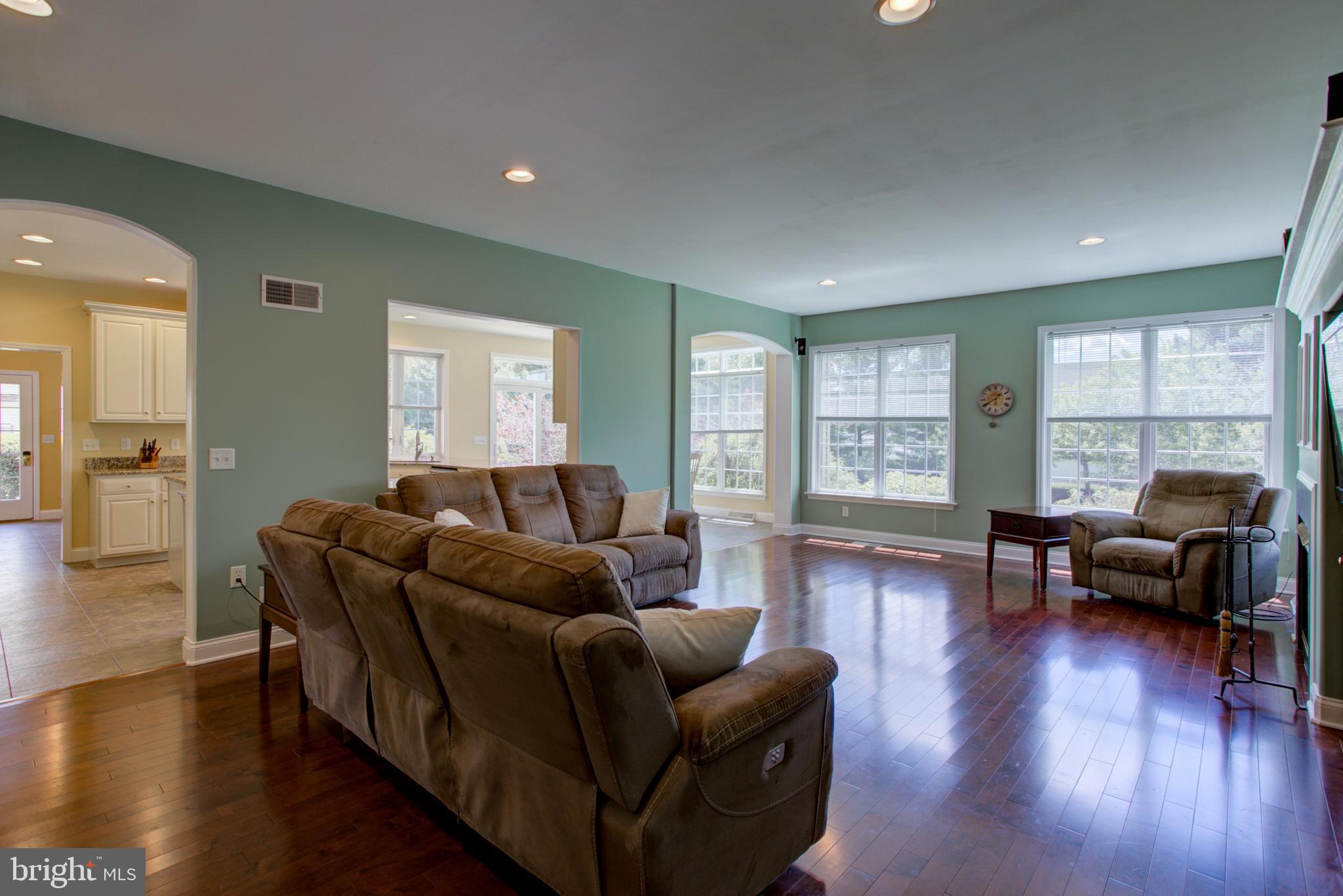 FARMINGTON WAY - Residential