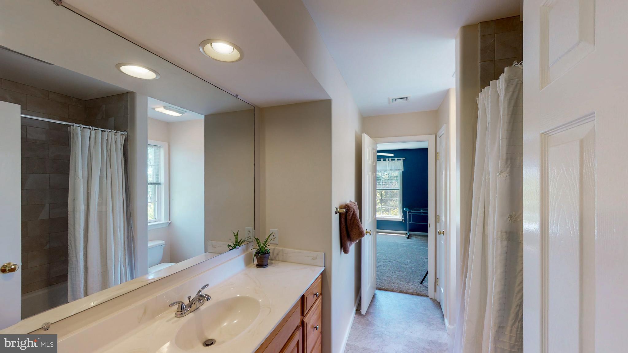 FARMINGTON WAY - Residential