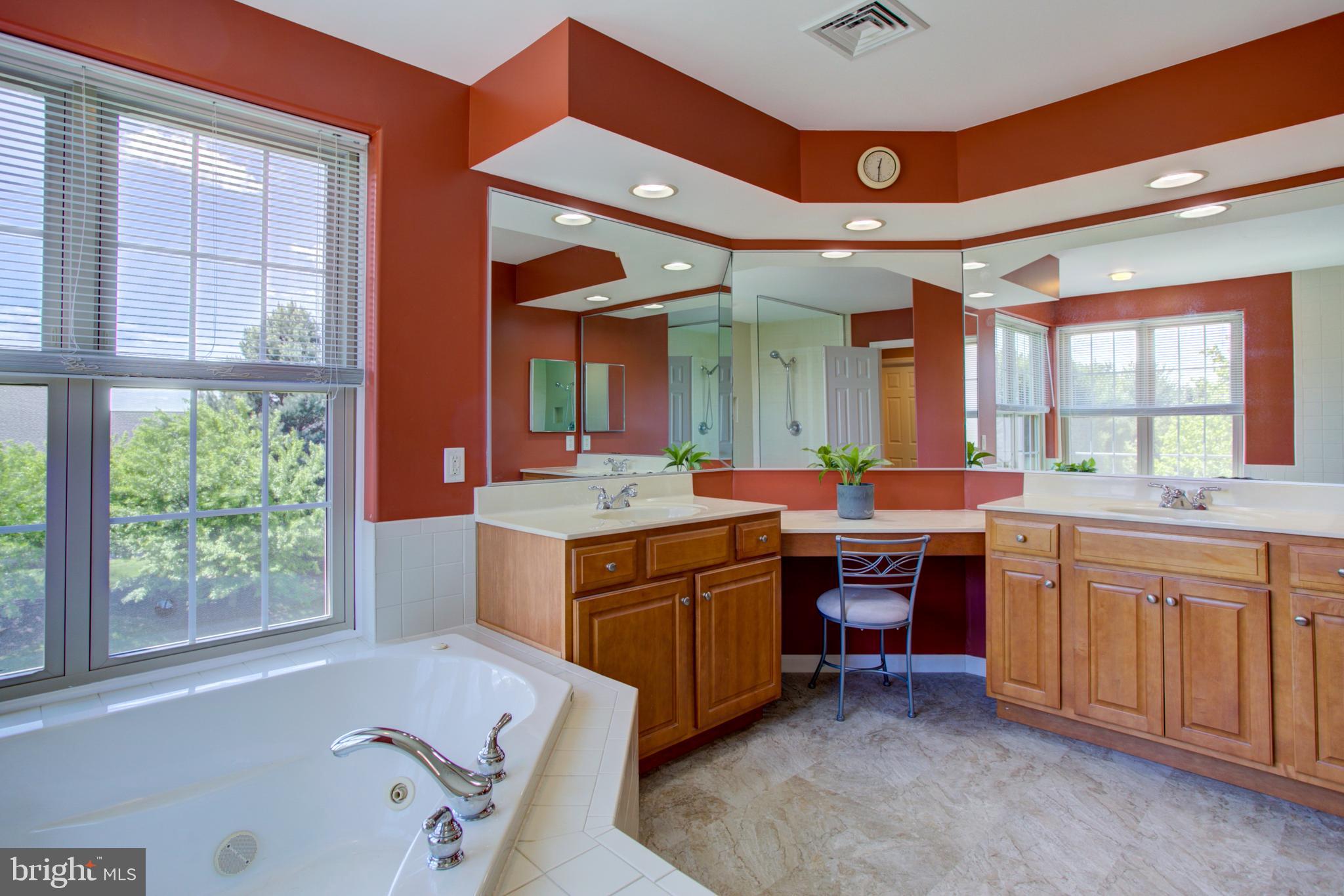 FARMINGTON WAY - Residential