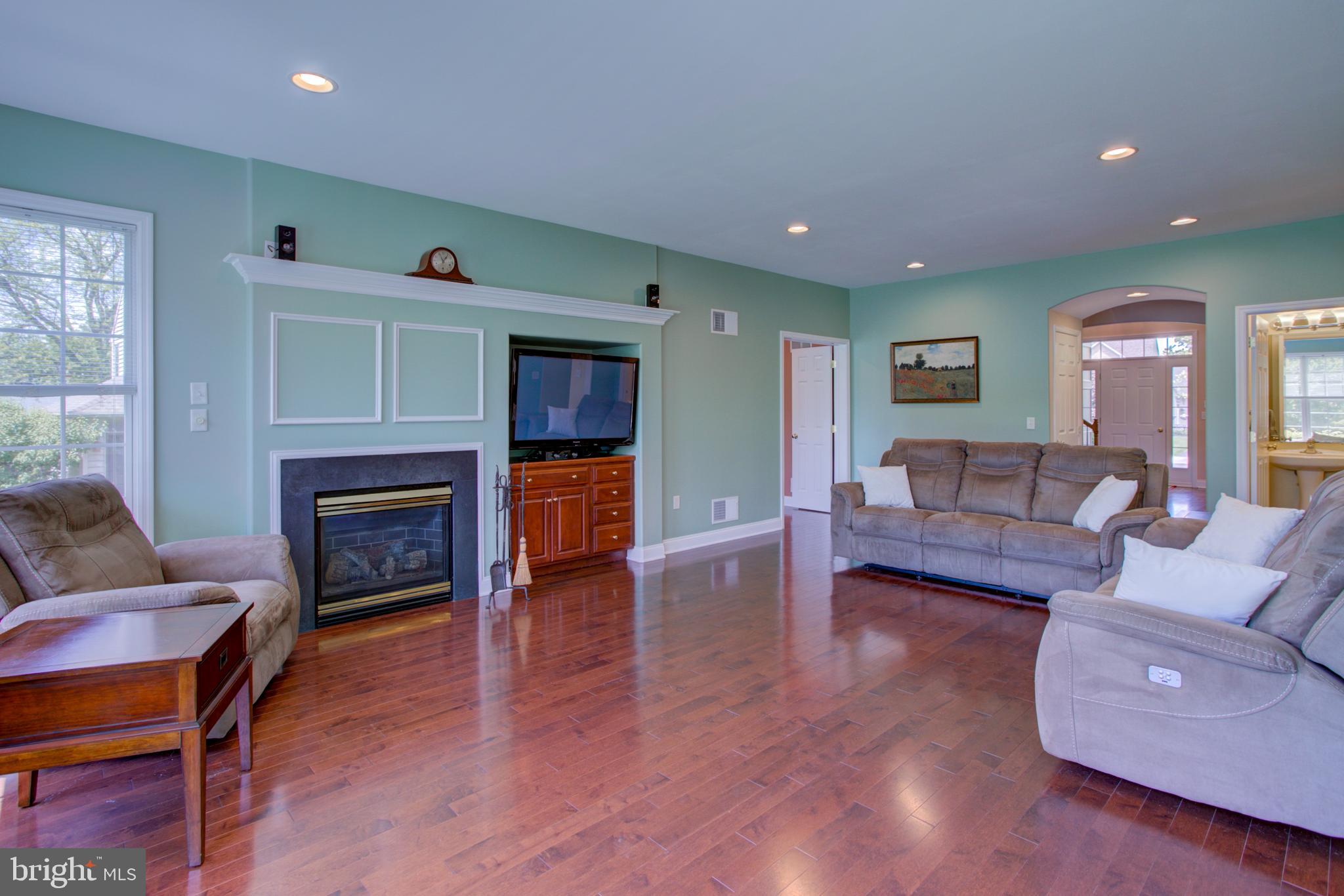 FARMINGTON WAY - Residential