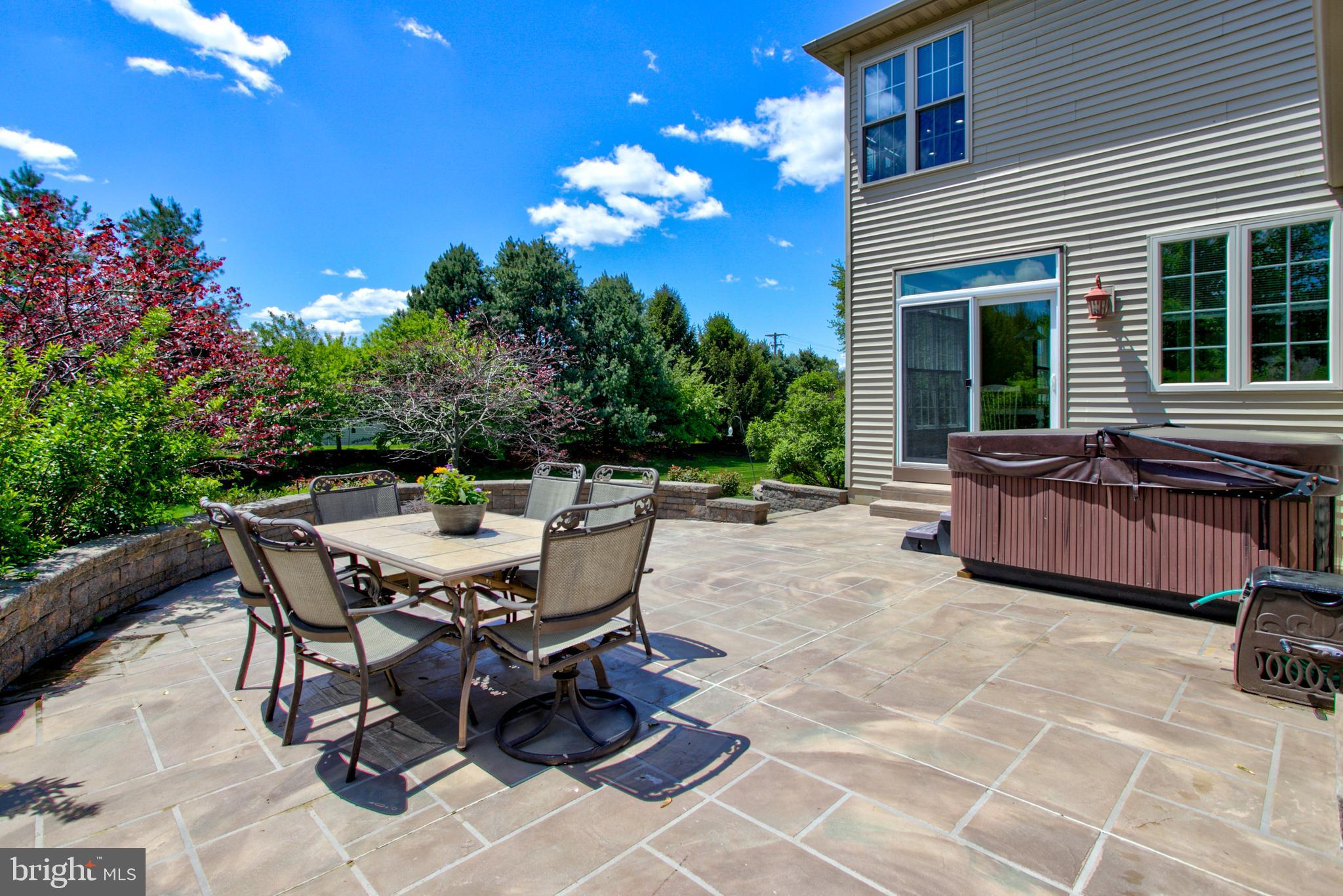 FARMINGTON WAY - Residential