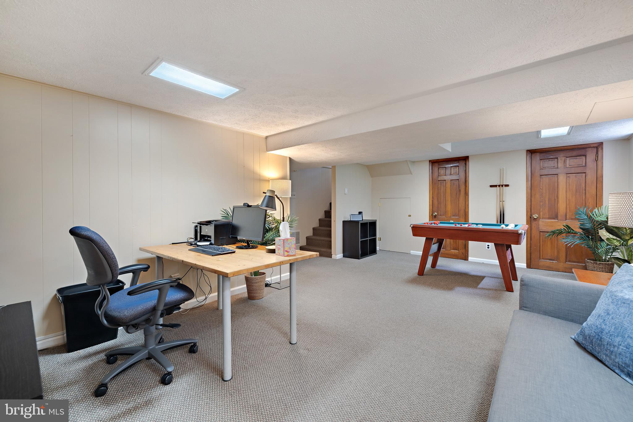 WOODSIDE PARK - Residential