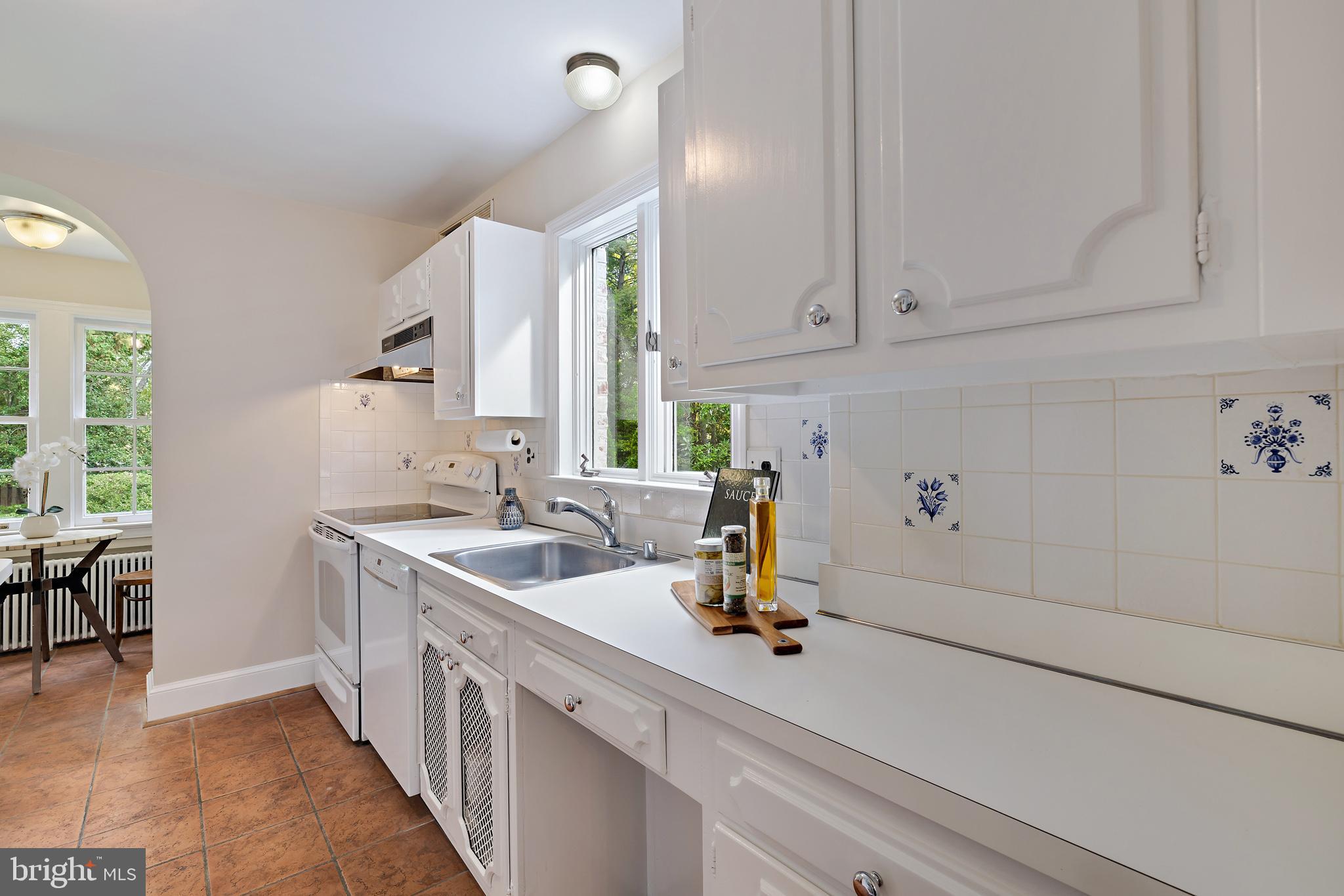 WOODSIDE PARK - Residential