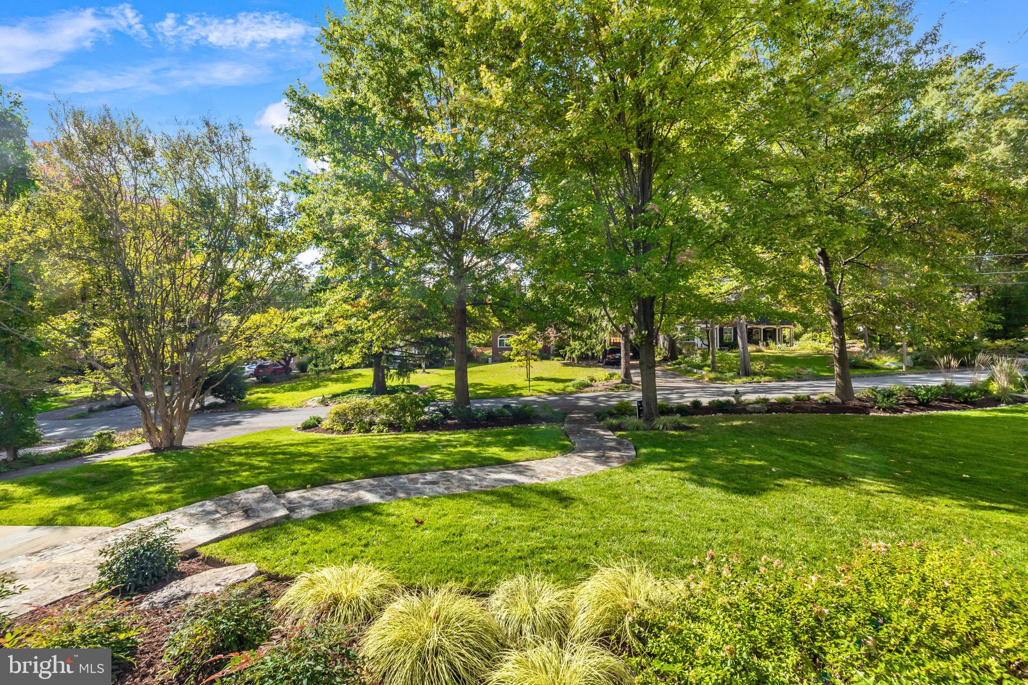 WOODSIDE PARK - Residential