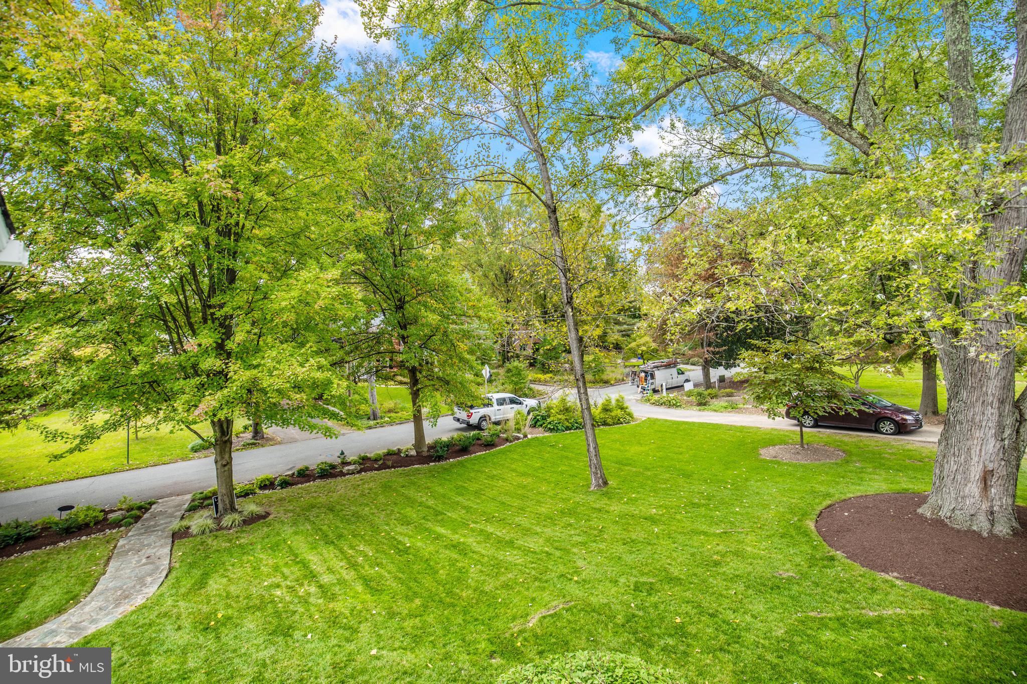 WOODSIDE PARK - Residential