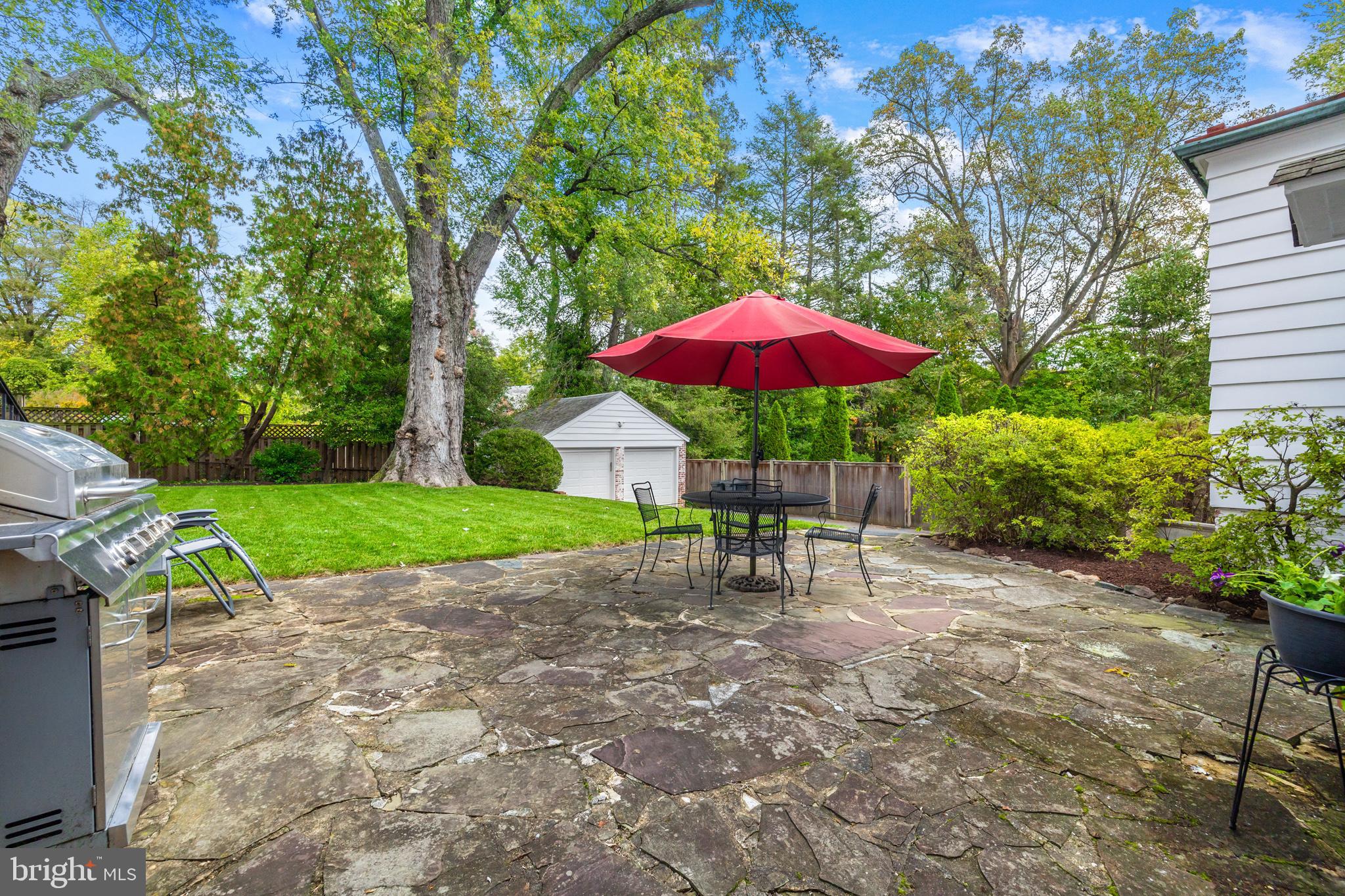 WOODSIDE PARK - Residential