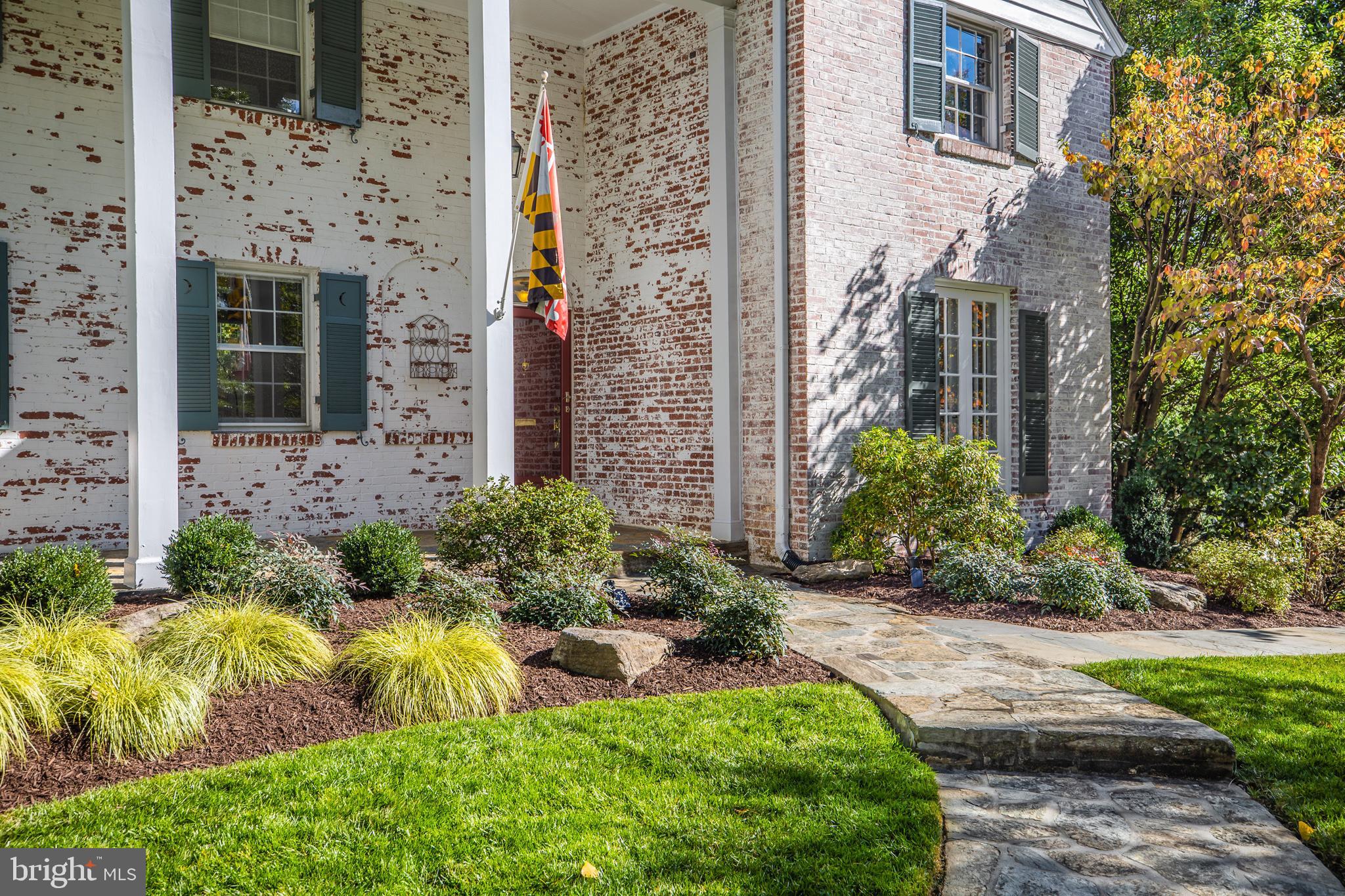 WOODSIDE PARK - Residential