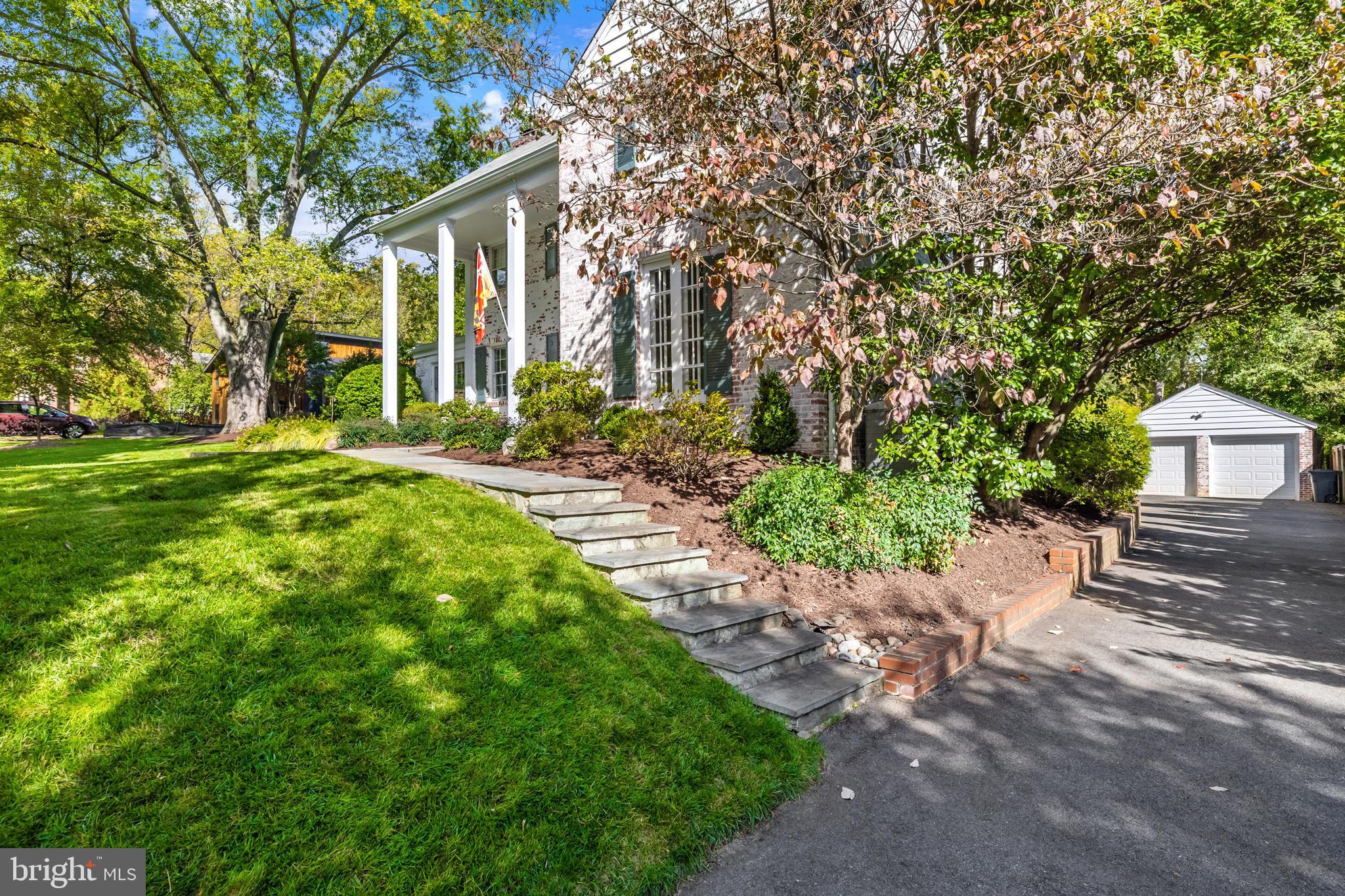 WOODSIDE PARK - Residential