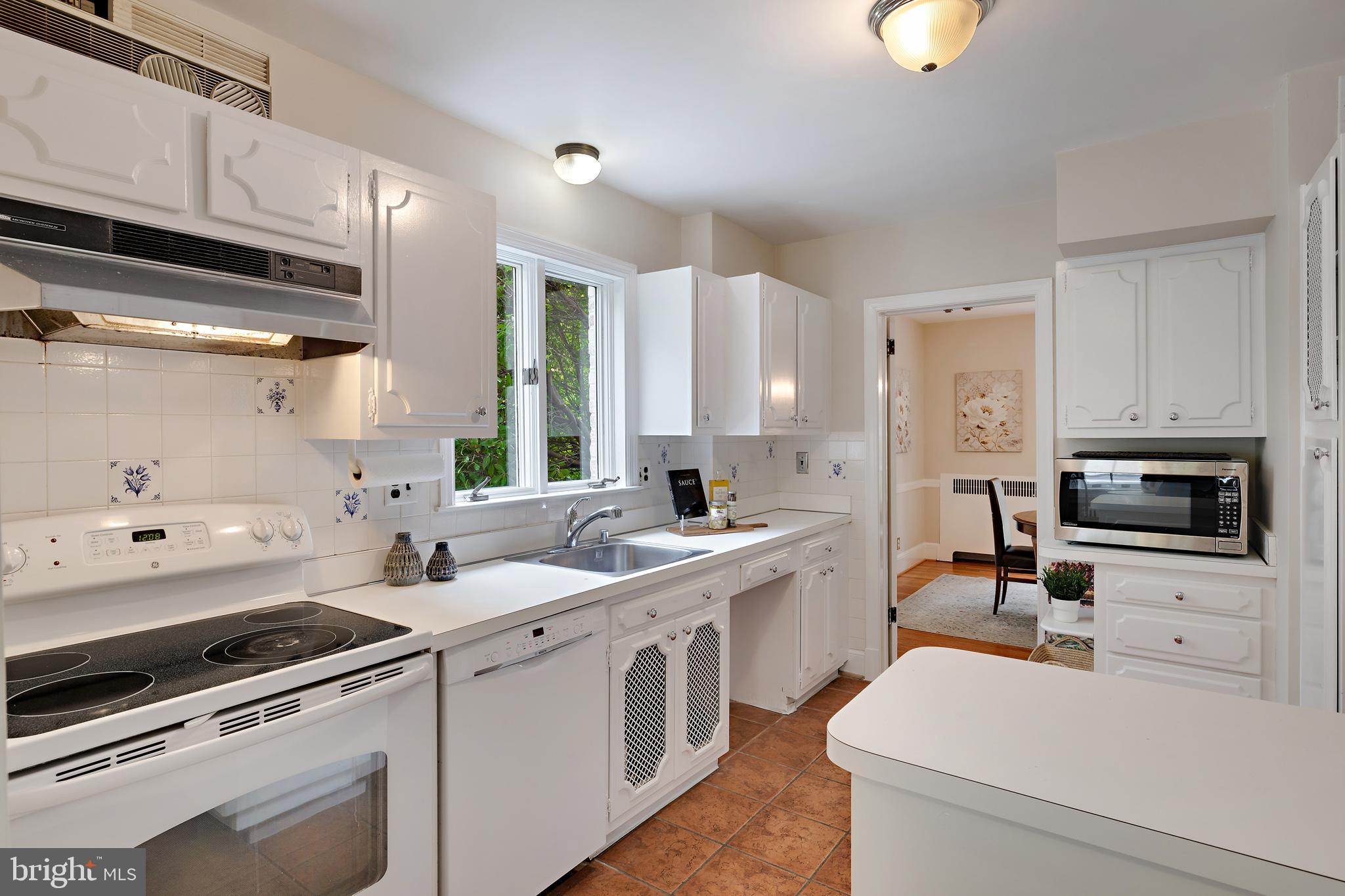 WOODSIDE PARK - Residential