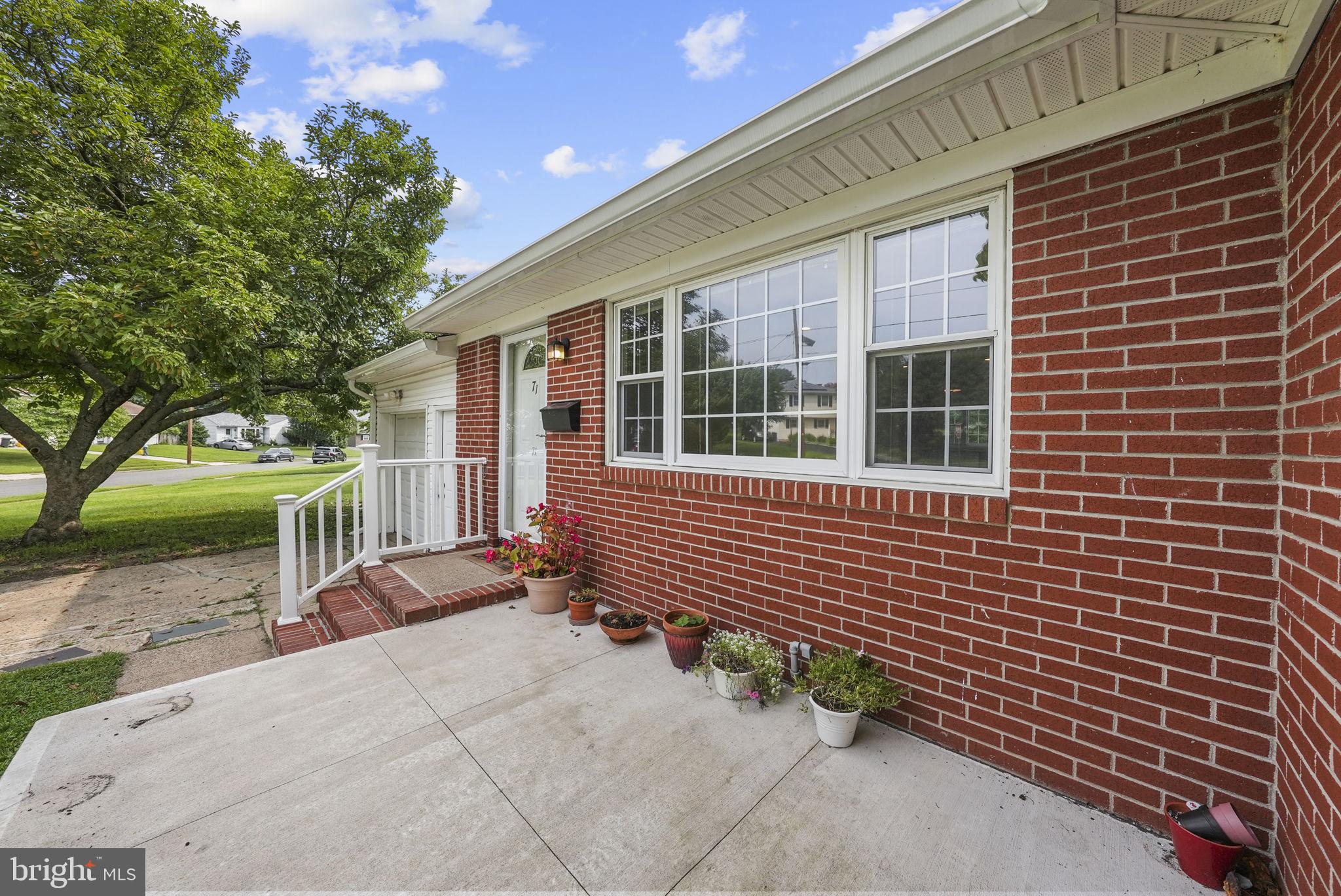 71 HARDWICK DRIVE