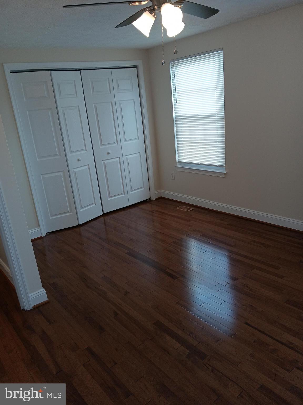 CALVERTON TOWNES - Residential Lease