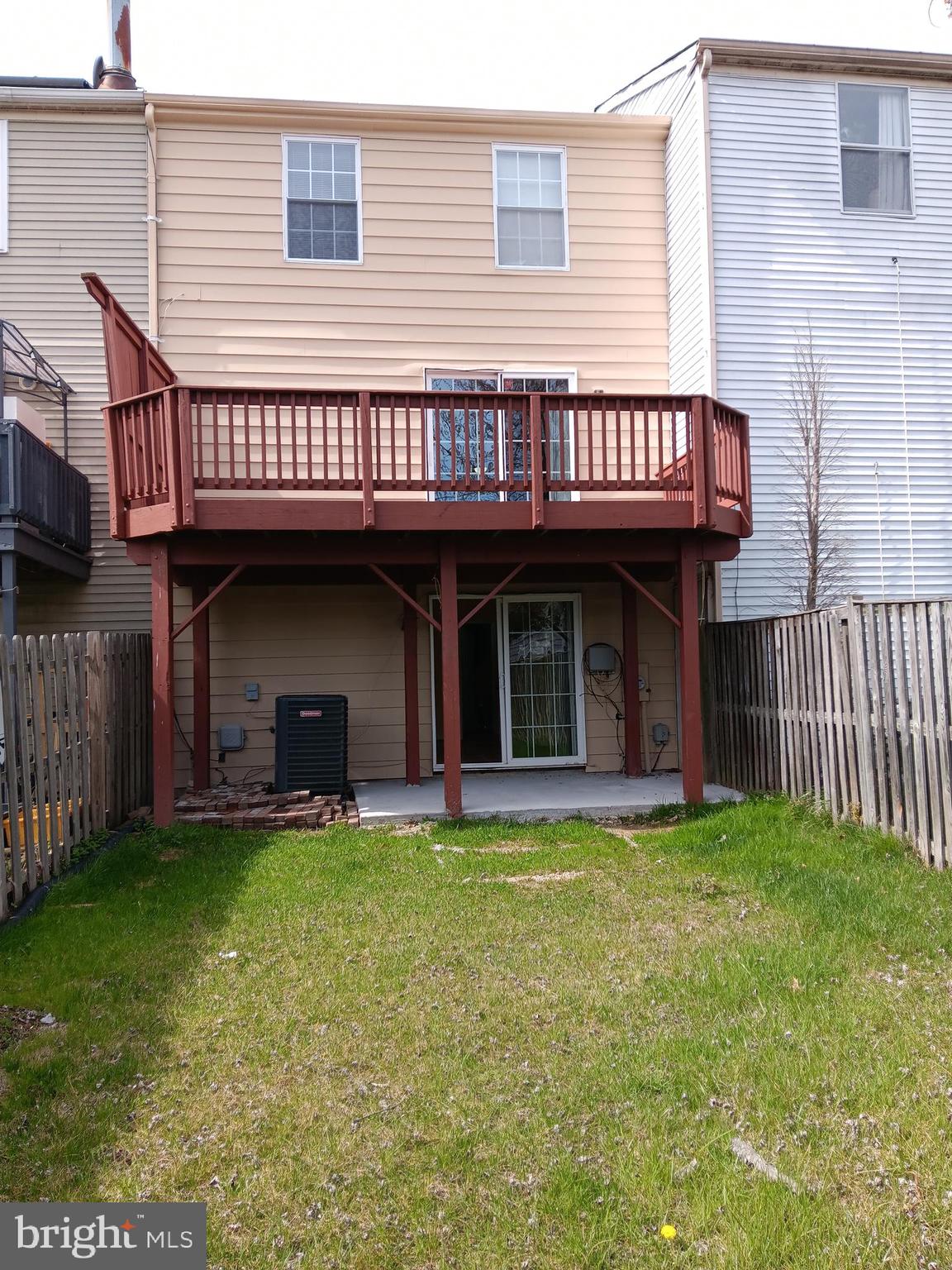 CALVERTON TOWNES - Residential Lease