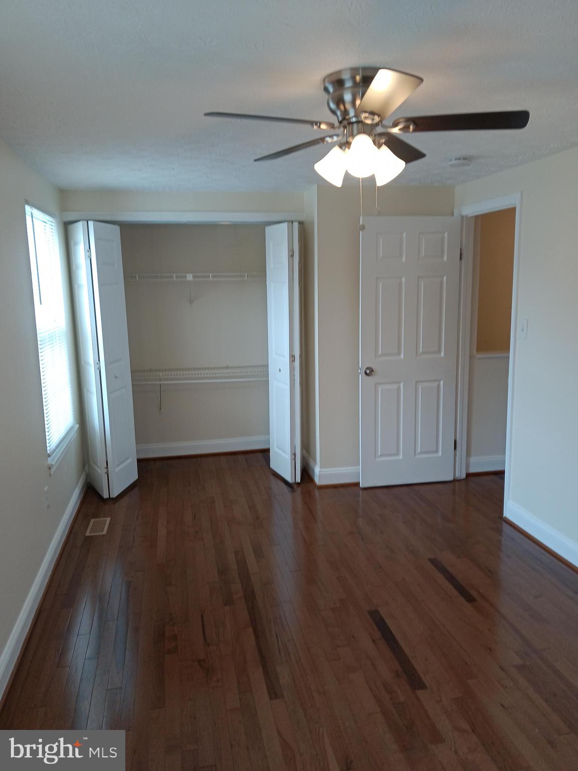 CALVERTON TOWNES - Residential Lease