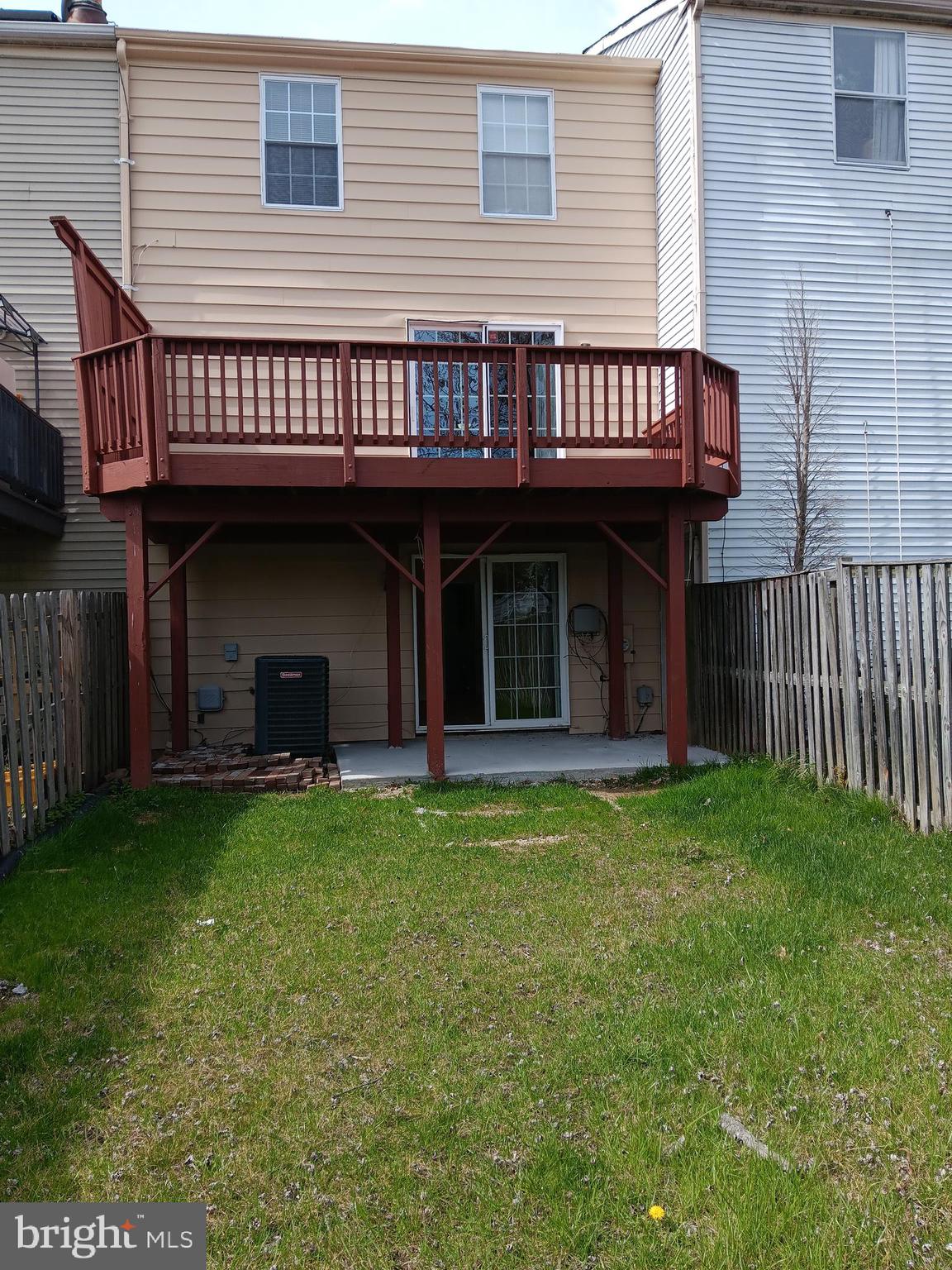 CALVERTON TOWNES - Residential Lease