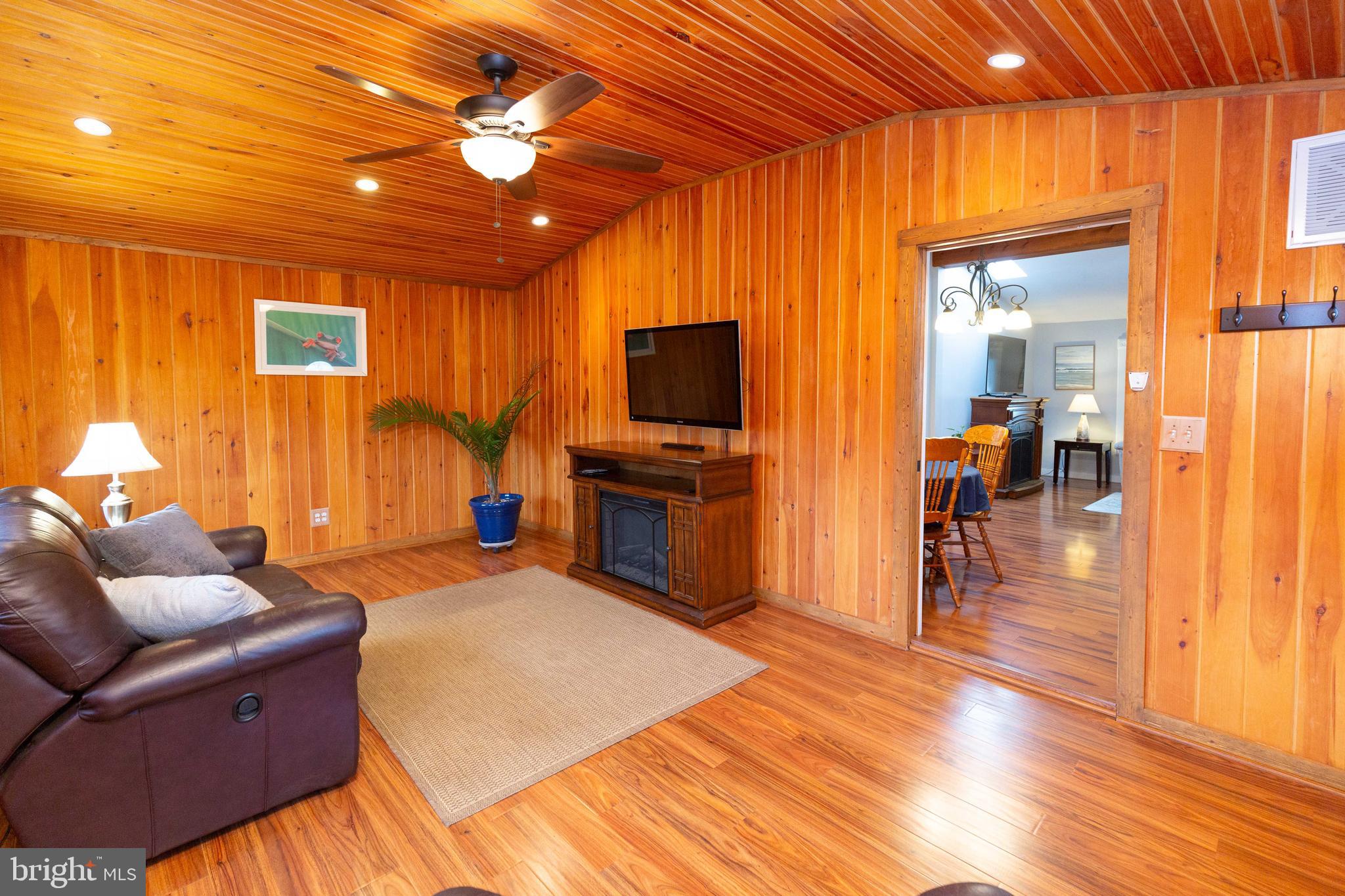 ASPEN MEADOWS - Residential