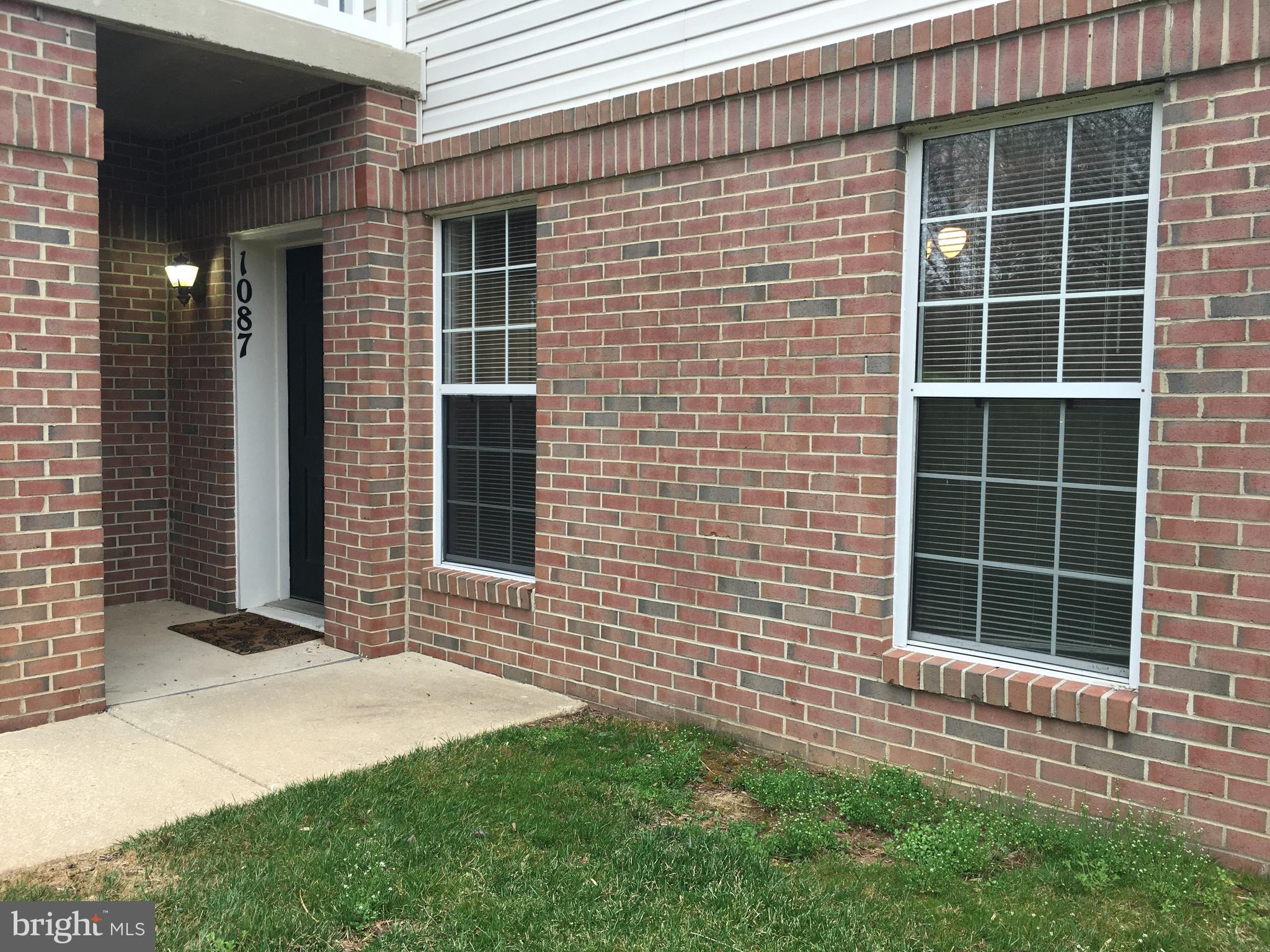 VISTAS AT WASHINGTONIAN WOODS - Residential Lease