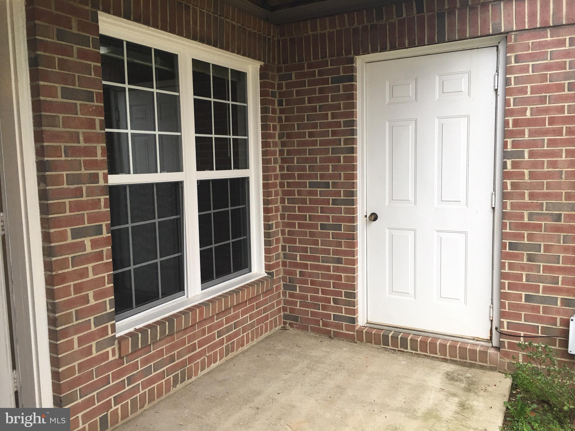 VISTAS AT WASHINGTONIAN WOODS - Residential Lease