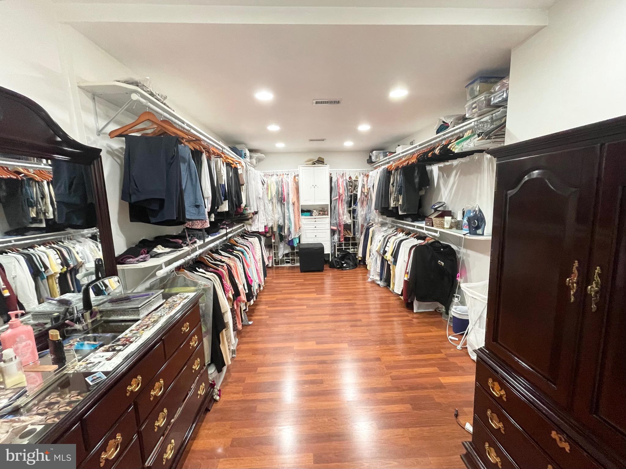 CHANTILLY HIGHLANDS - Residential Lease