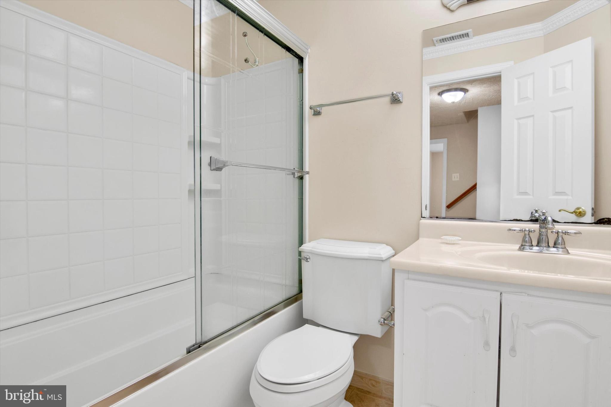 DALE CITY - Residential Lease