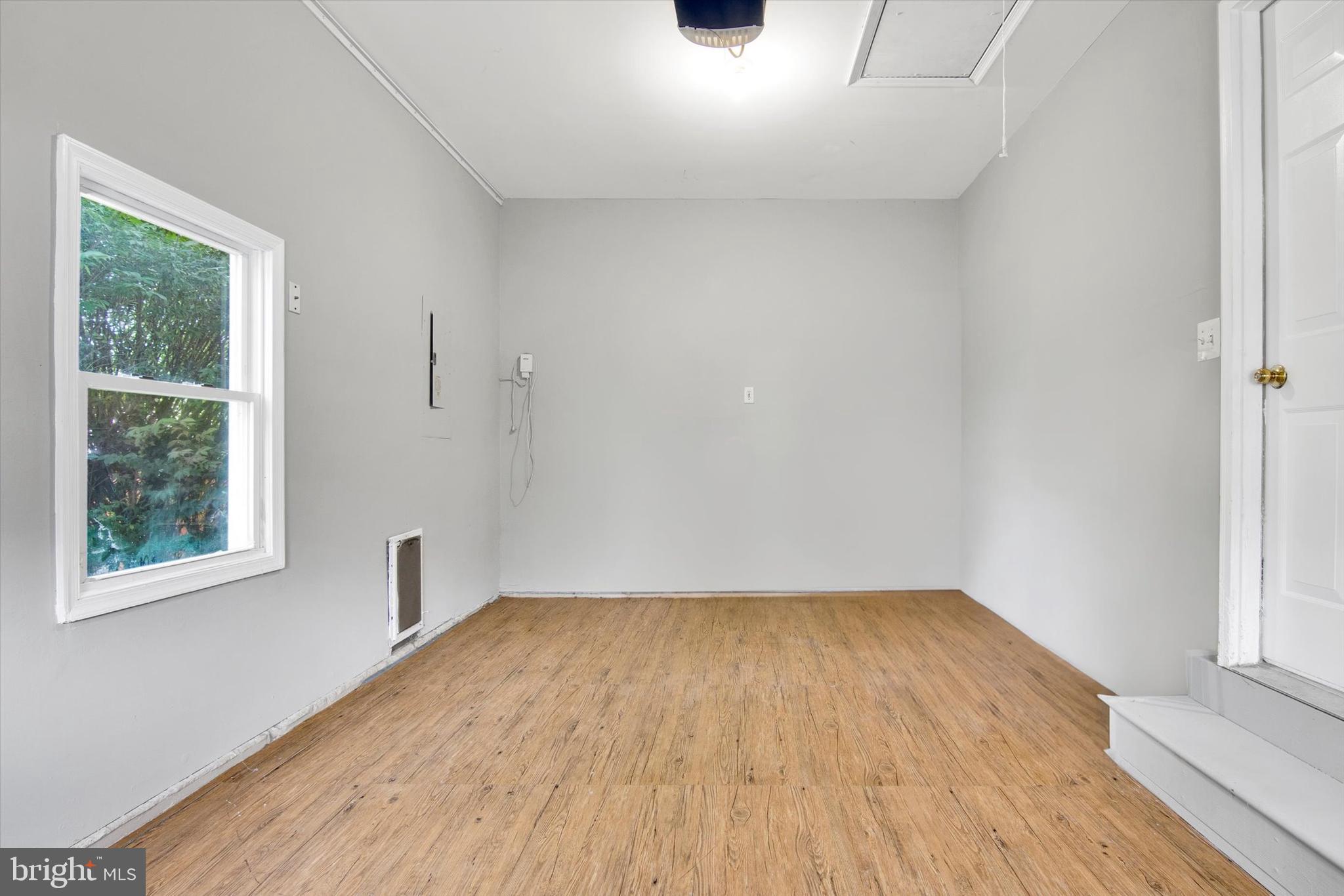 DALE CITY - Residential Lease