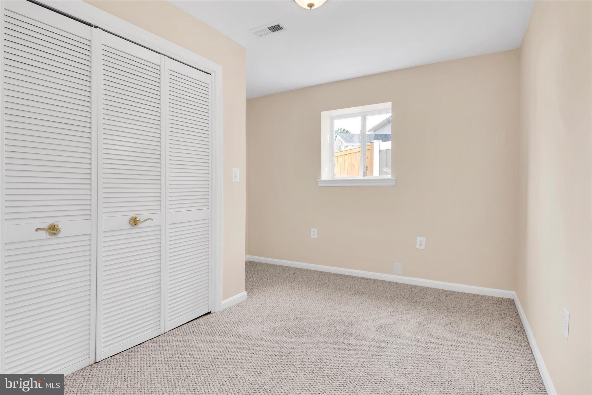 DALE CITY - Residential Lease