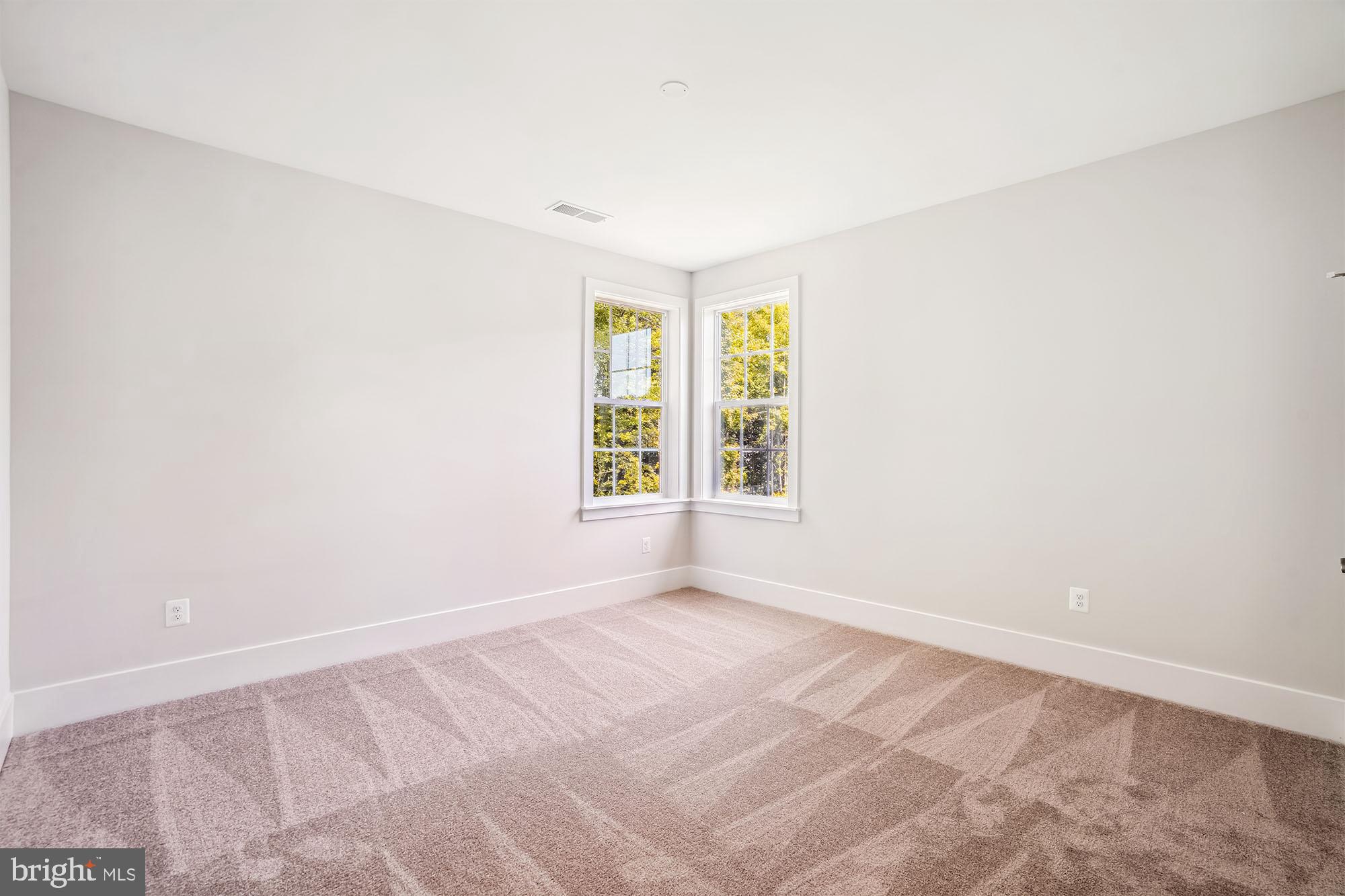 FAIRVIEW MANOR - Residential