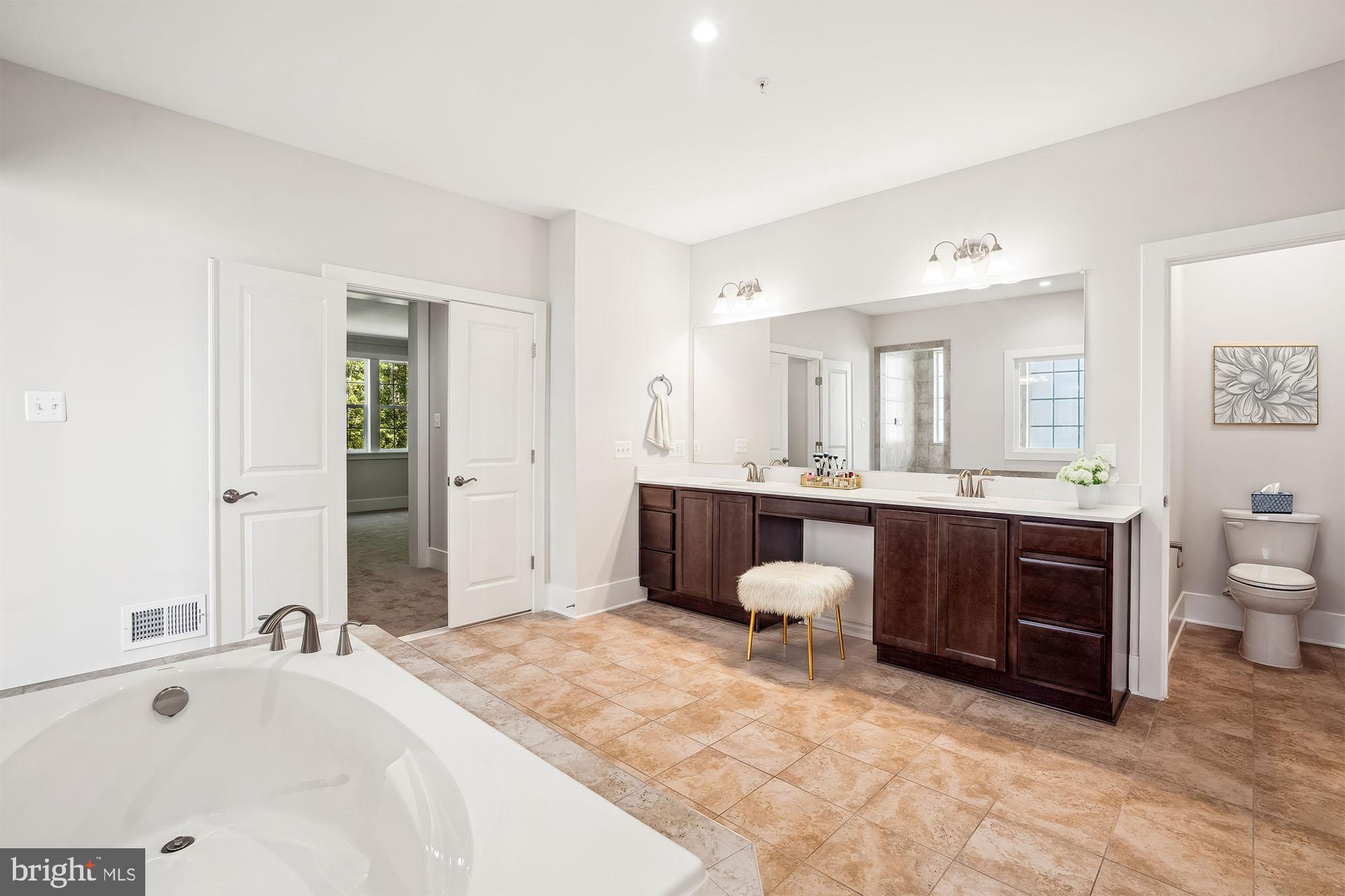 FAIRVIEW MANOR - Residential