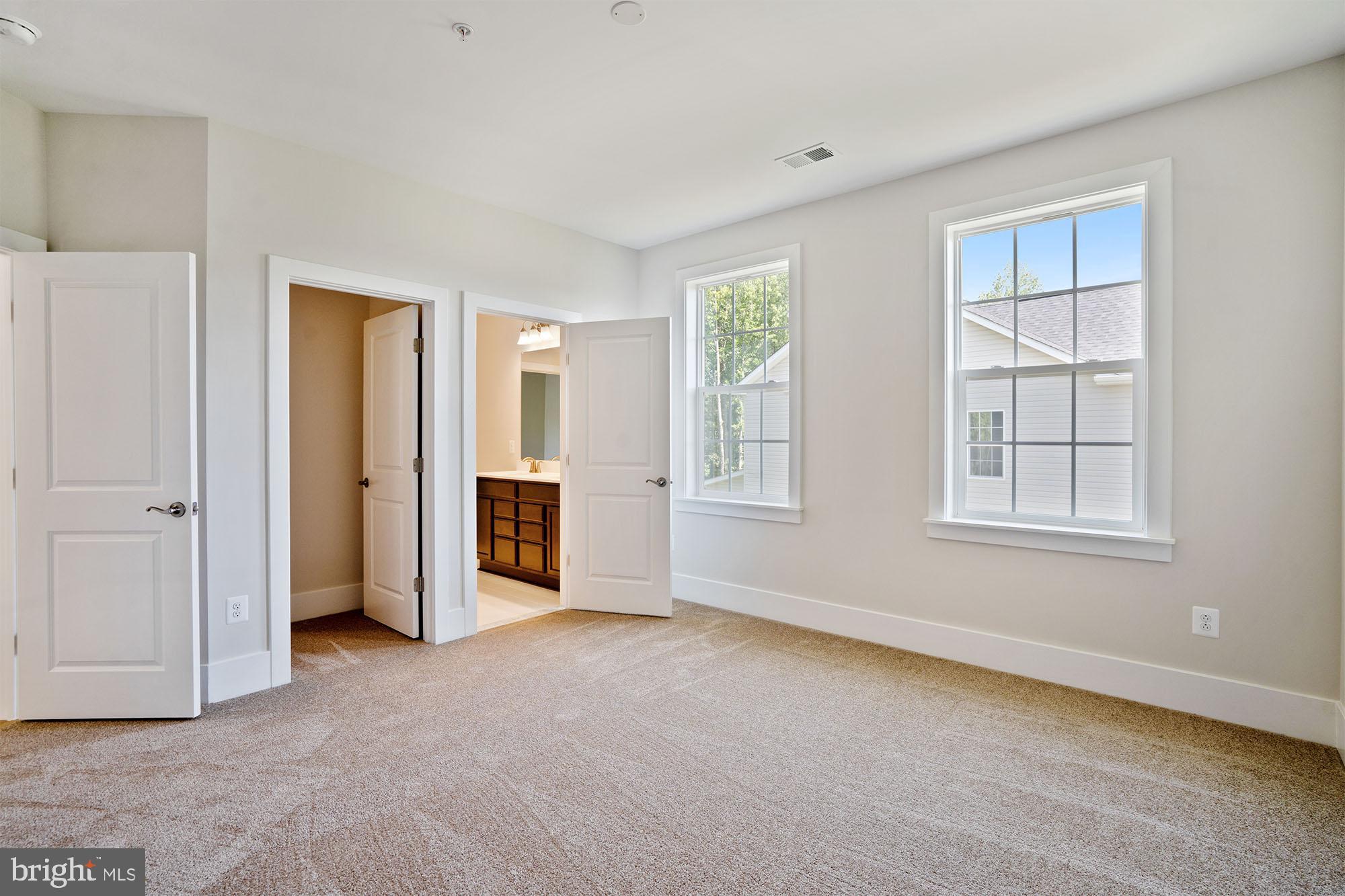 FAIRVIEW MANOR - Residential