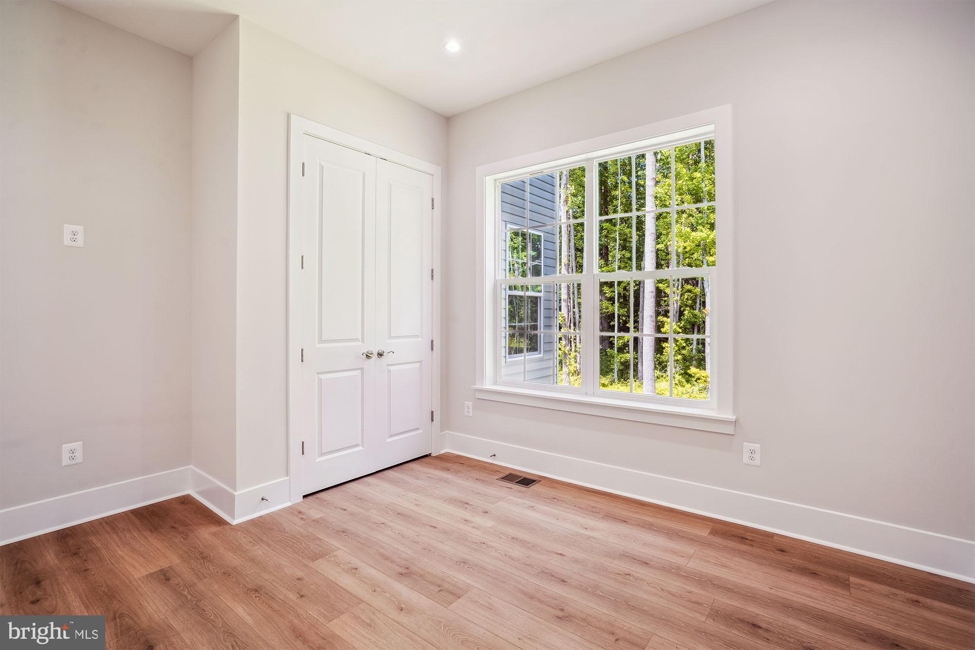 FAIRVIEW MANOR - Residential