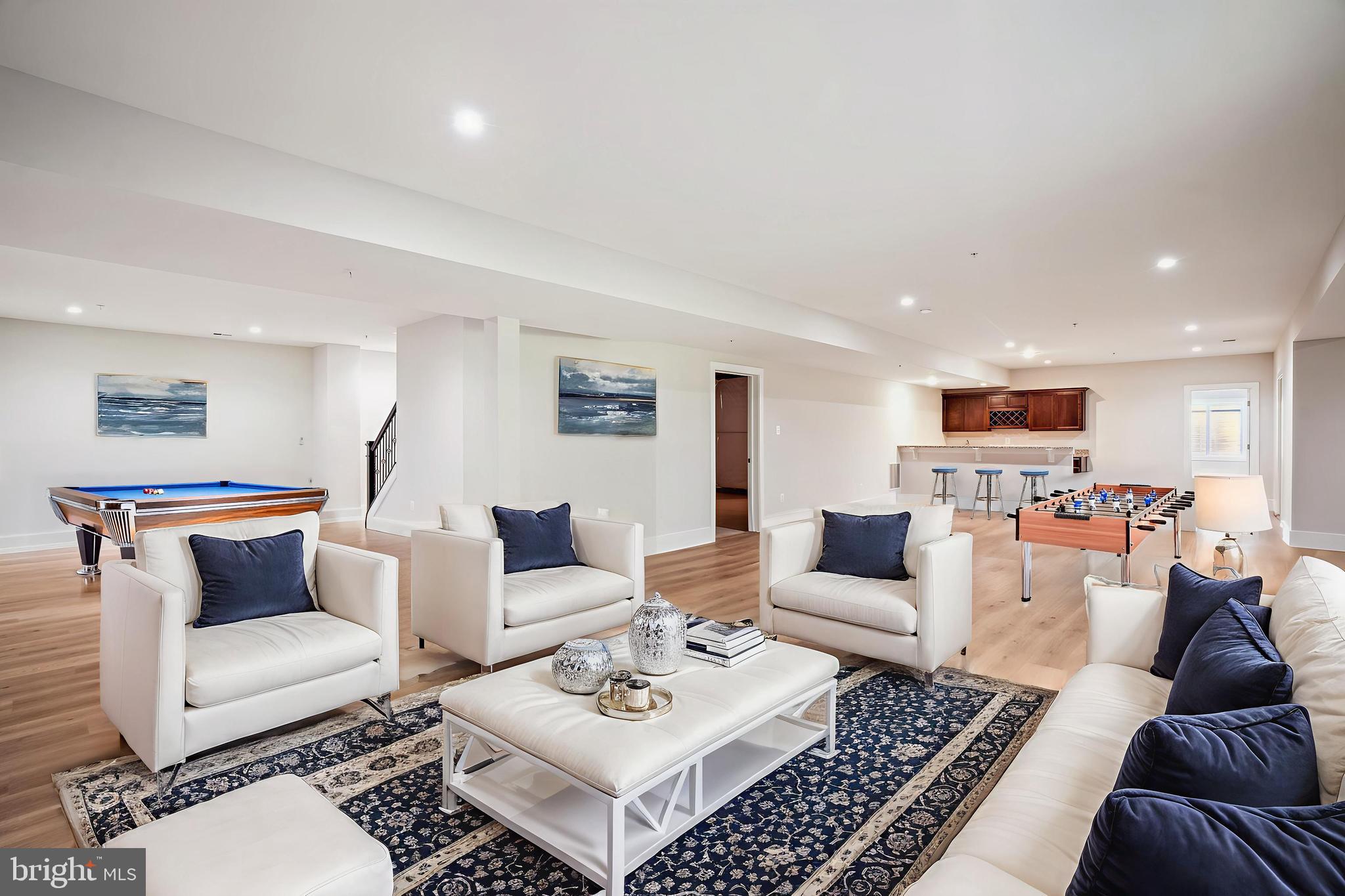 FAIRVIEW MANOR - Residential