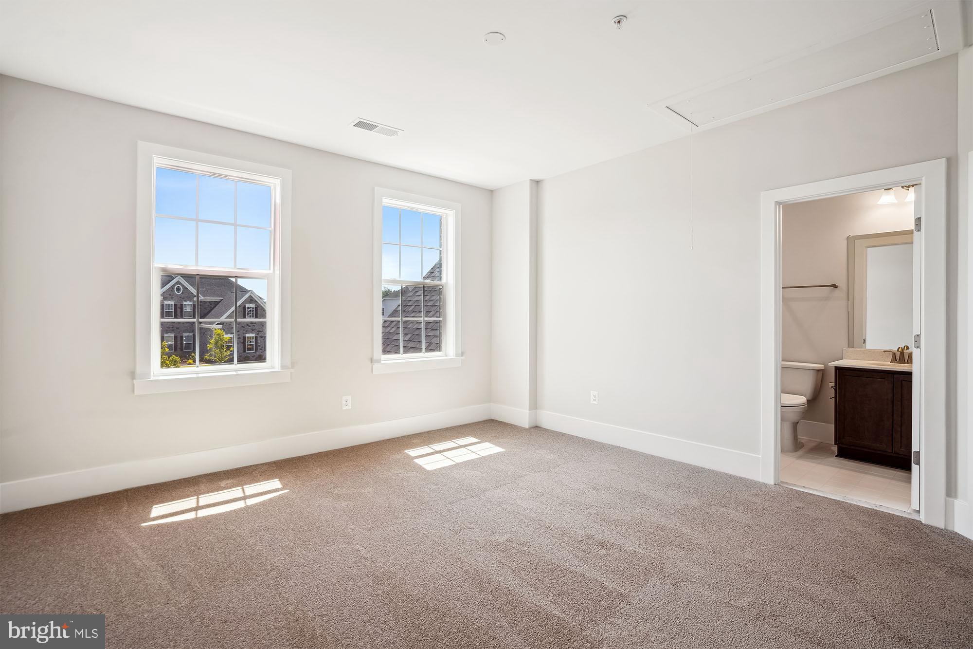 FAIRVIEW MANOR - Residential