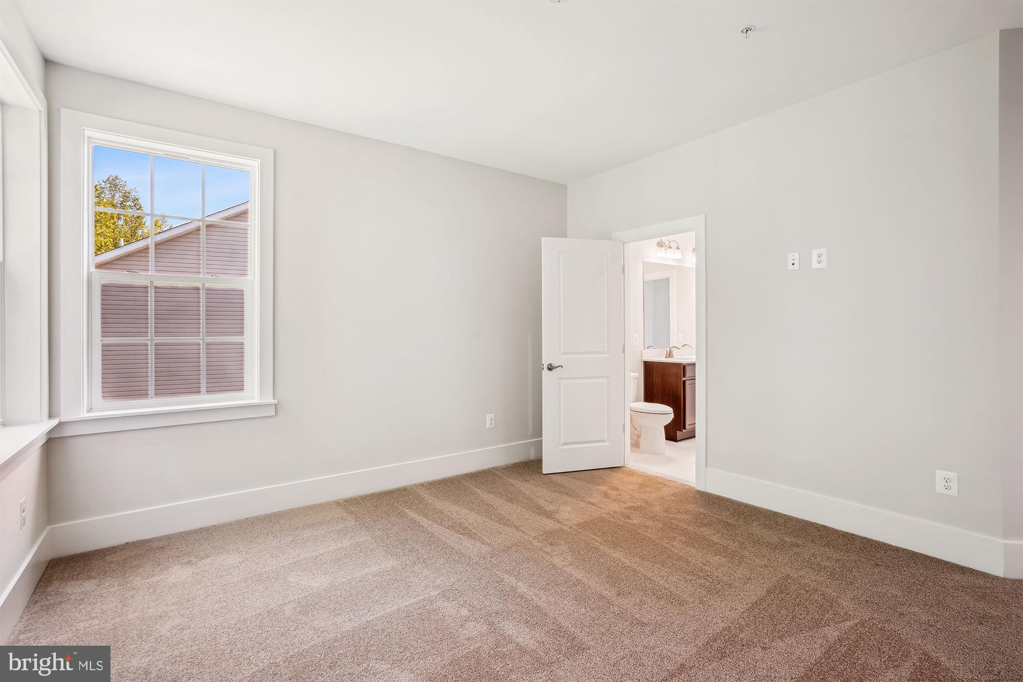 FAIRVIEW MANOR - Residential