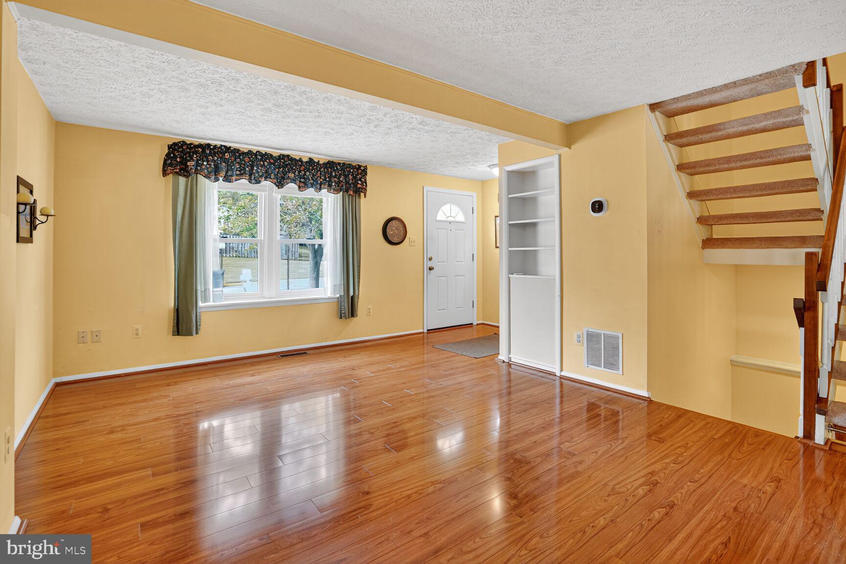 3642 WOODHAVEN COURT