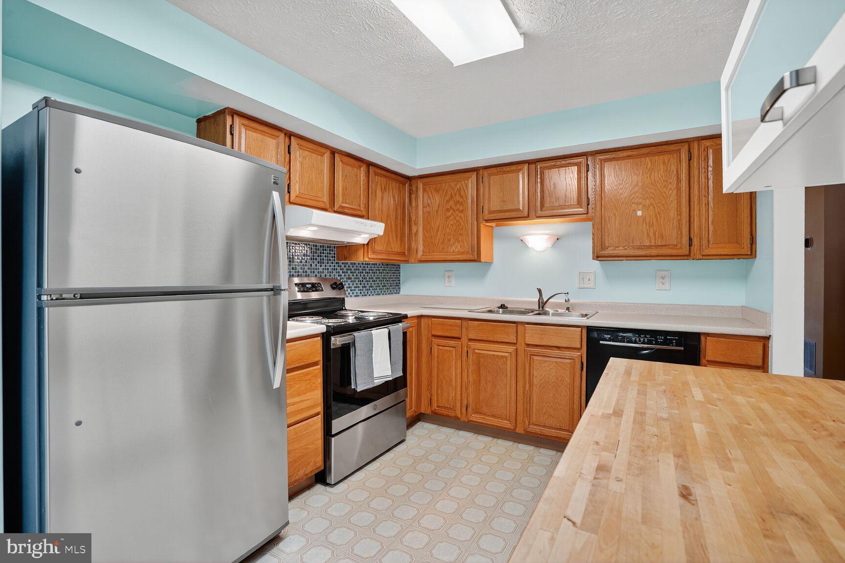 LAKE RIDGE - Residential