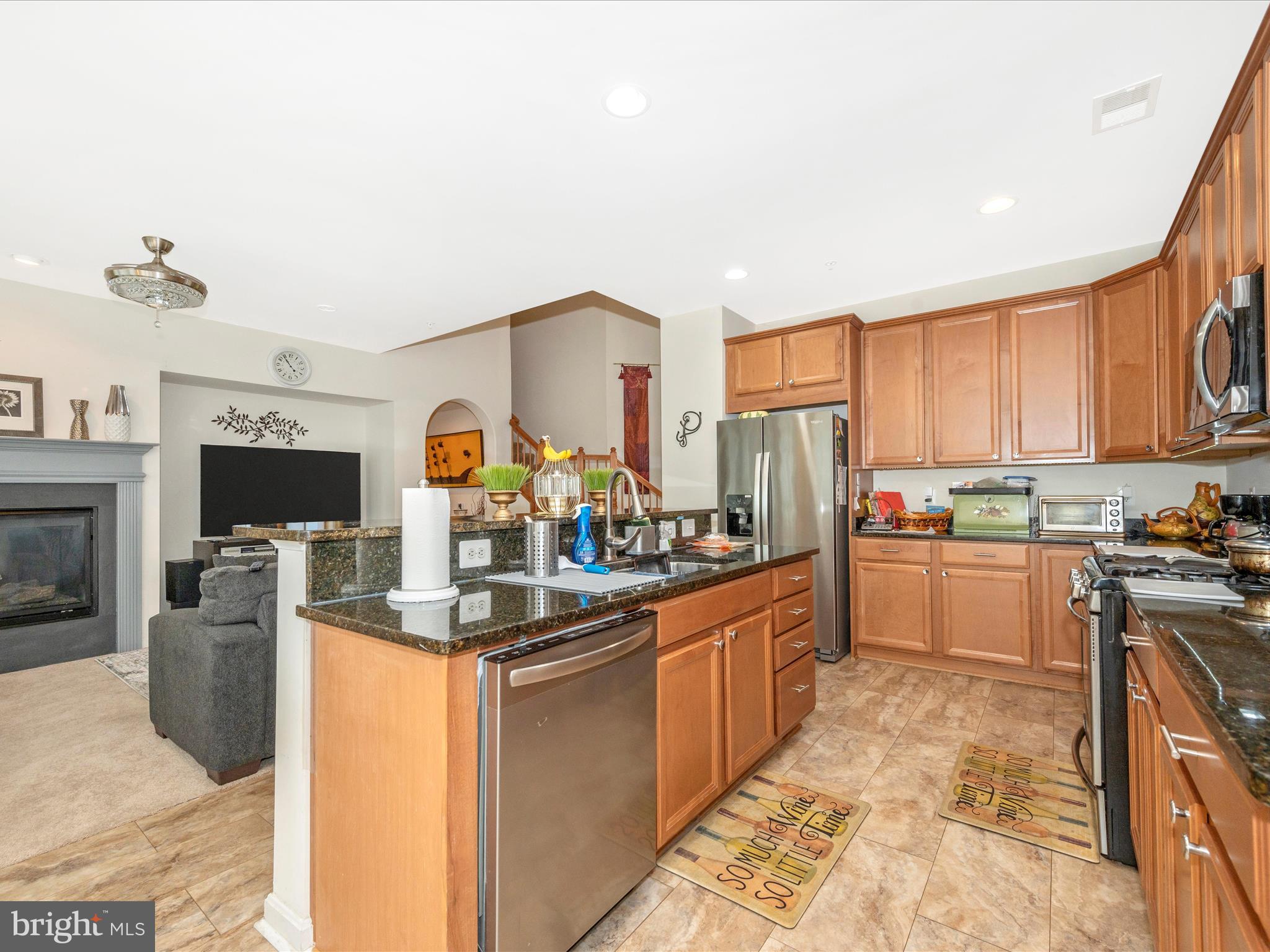 CENTRAL PARKE COLONIAL CHARLES - Residential