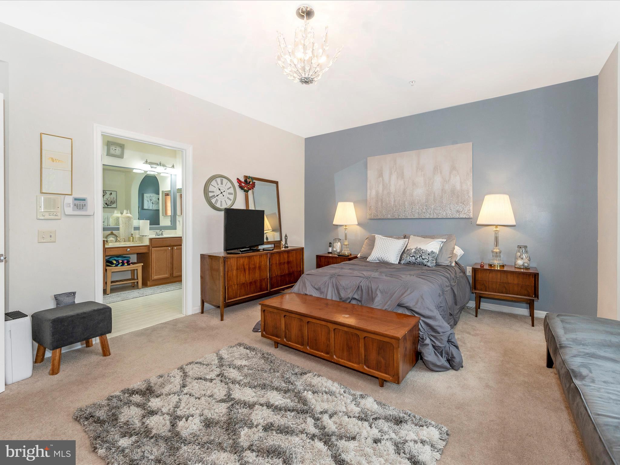 CENTRAL PARKE COLONIAL CHARLES - Residential