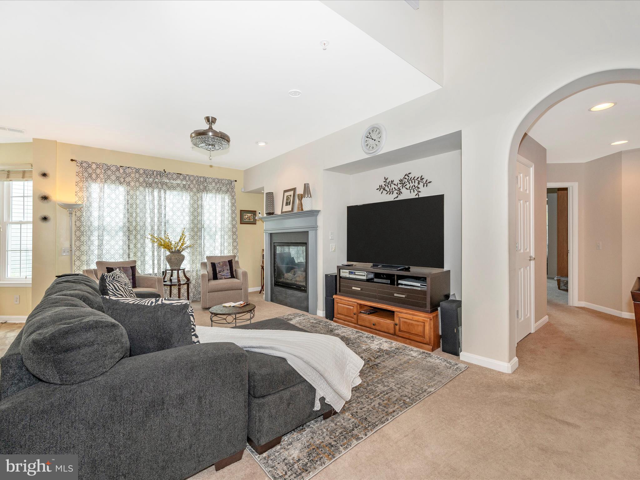 CENTRAL PARKE COLONIAL CHARLES - Residential