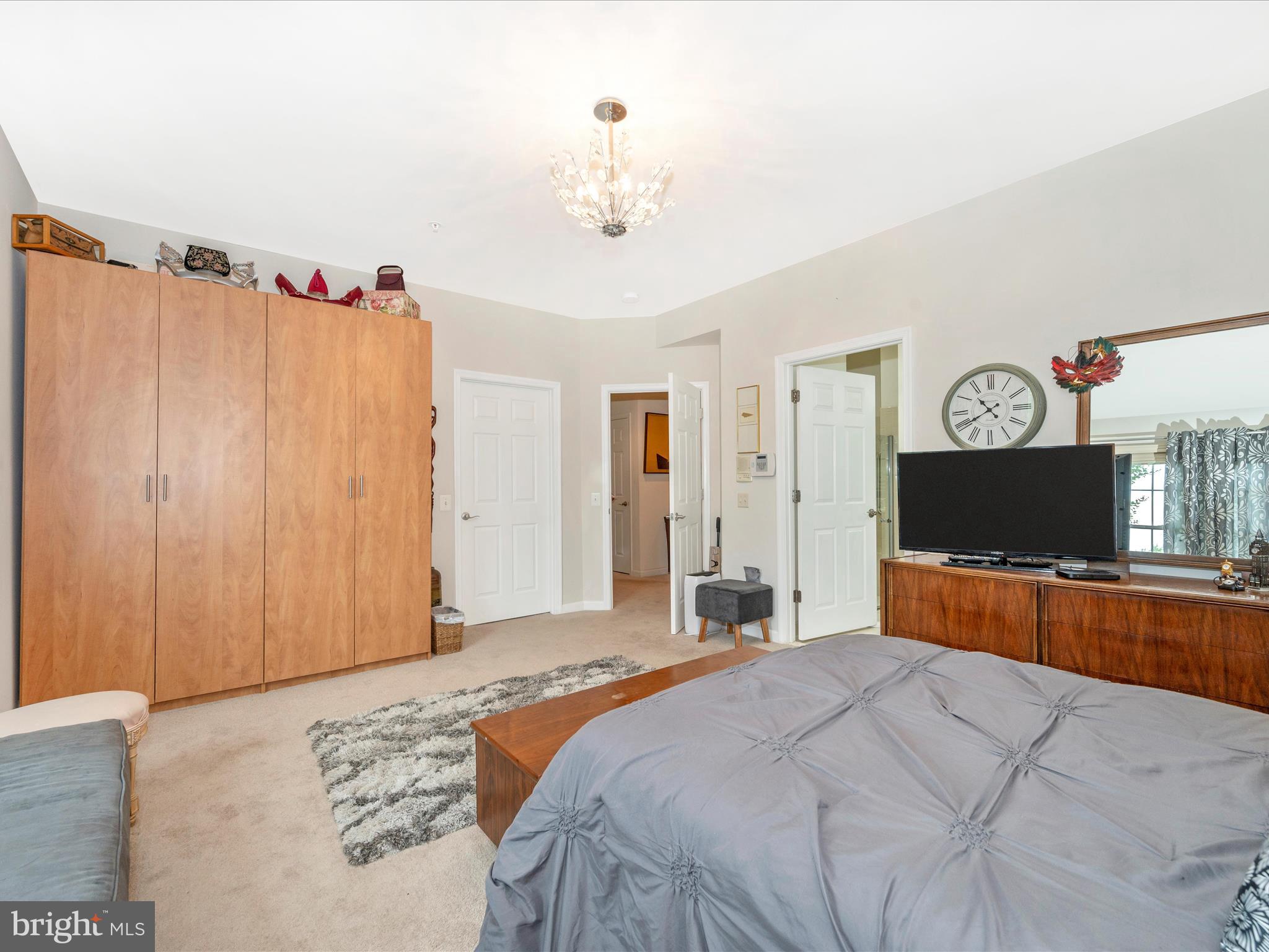 CENTRAL PARKE COLONIAL CHARLES - Residential