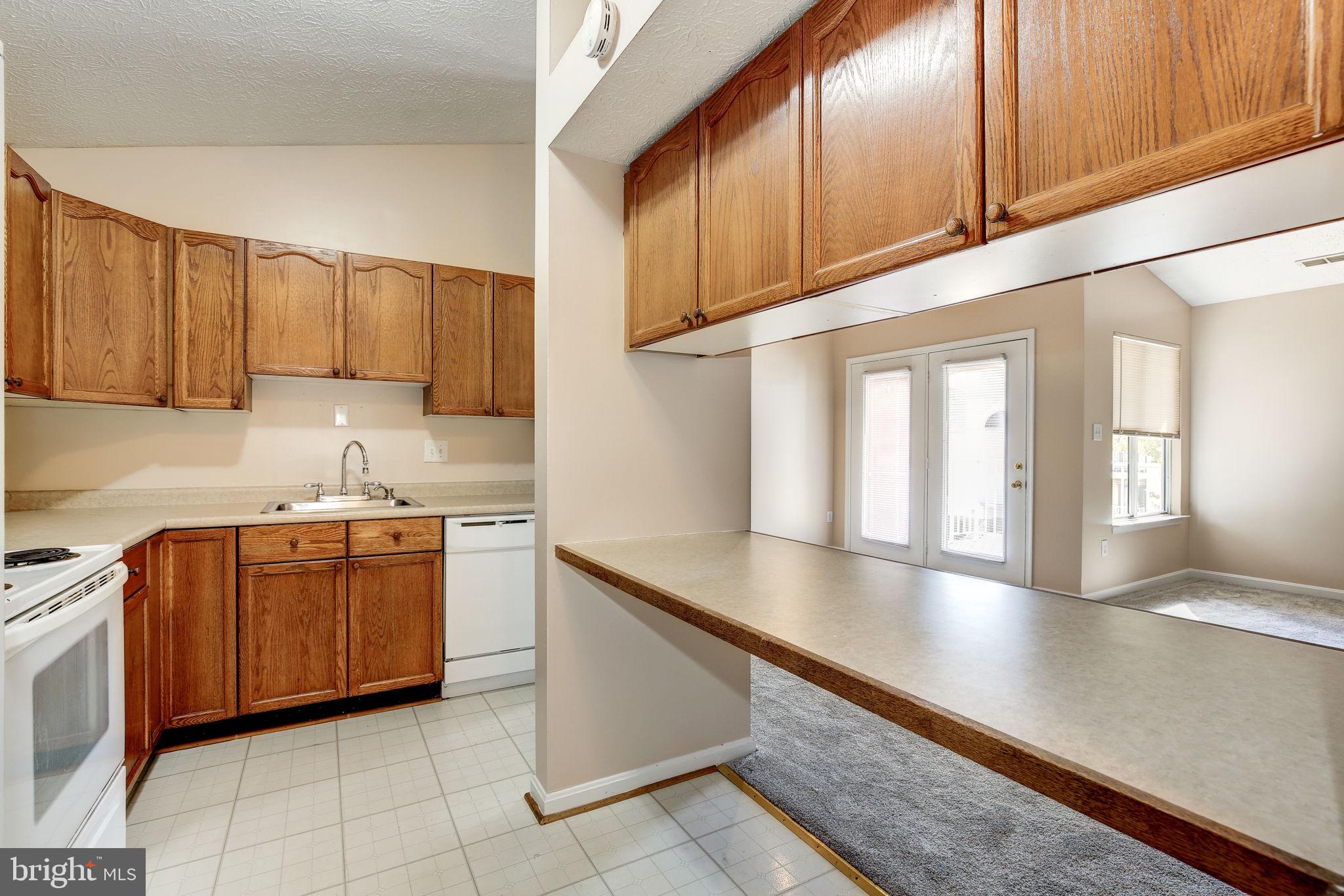 AVONDALE CONDOMINIUM - Residential