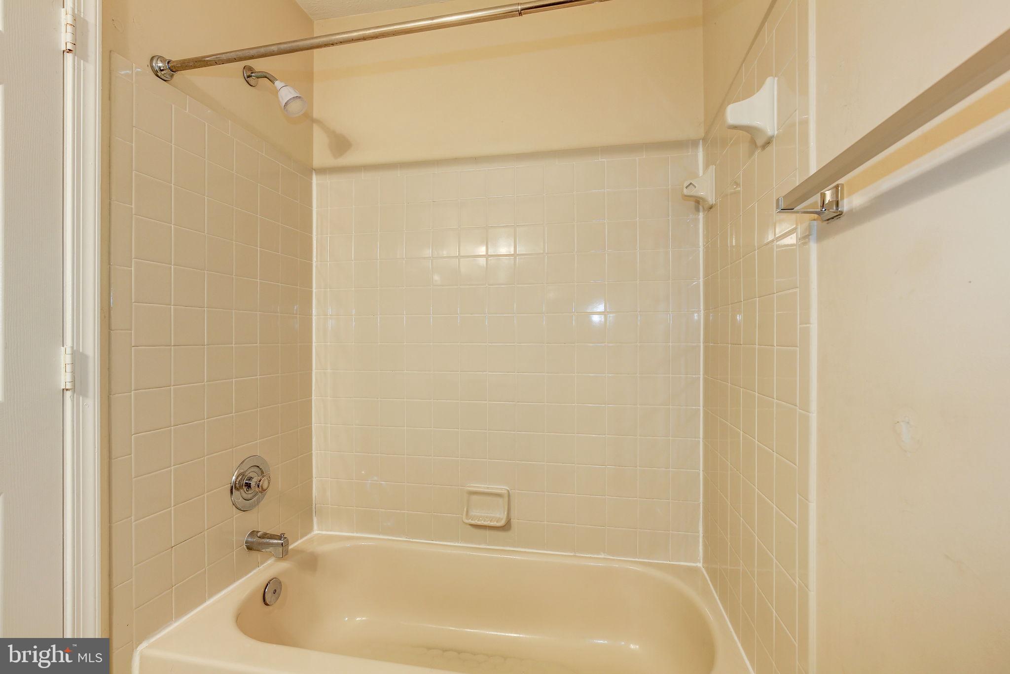 AVONDALE CONDOMINIUM - Residential