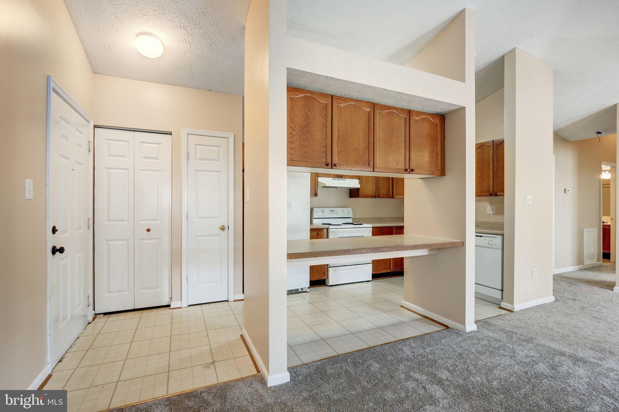 AVONDALE CONDOMINIUM - Residential